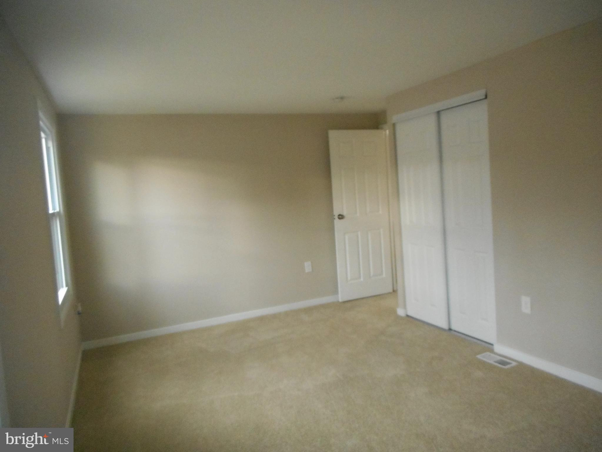 CLINTON WOODS - Residential