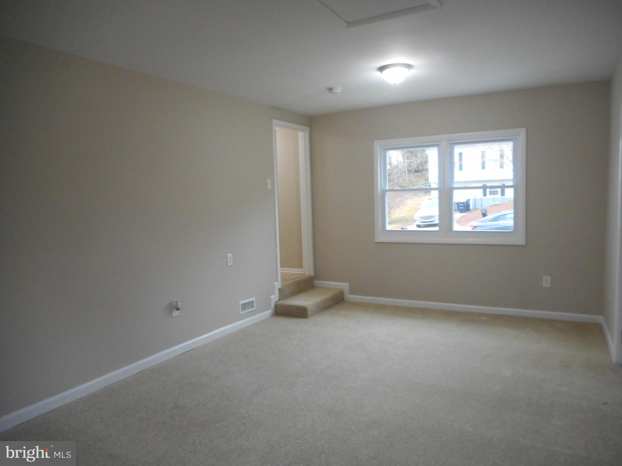 CLINTON WOODS - Residential