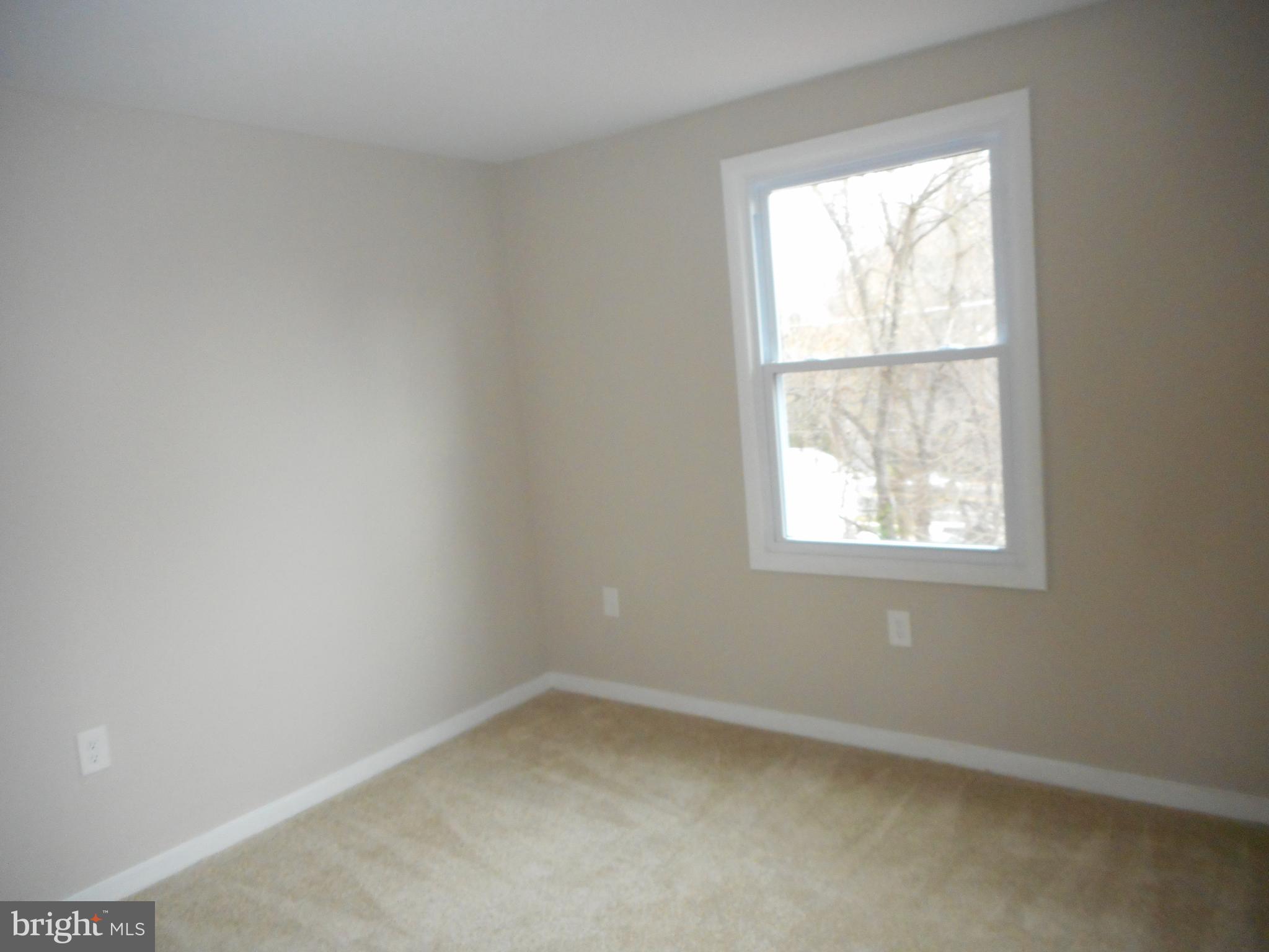 CLINTON WOODS - Residential