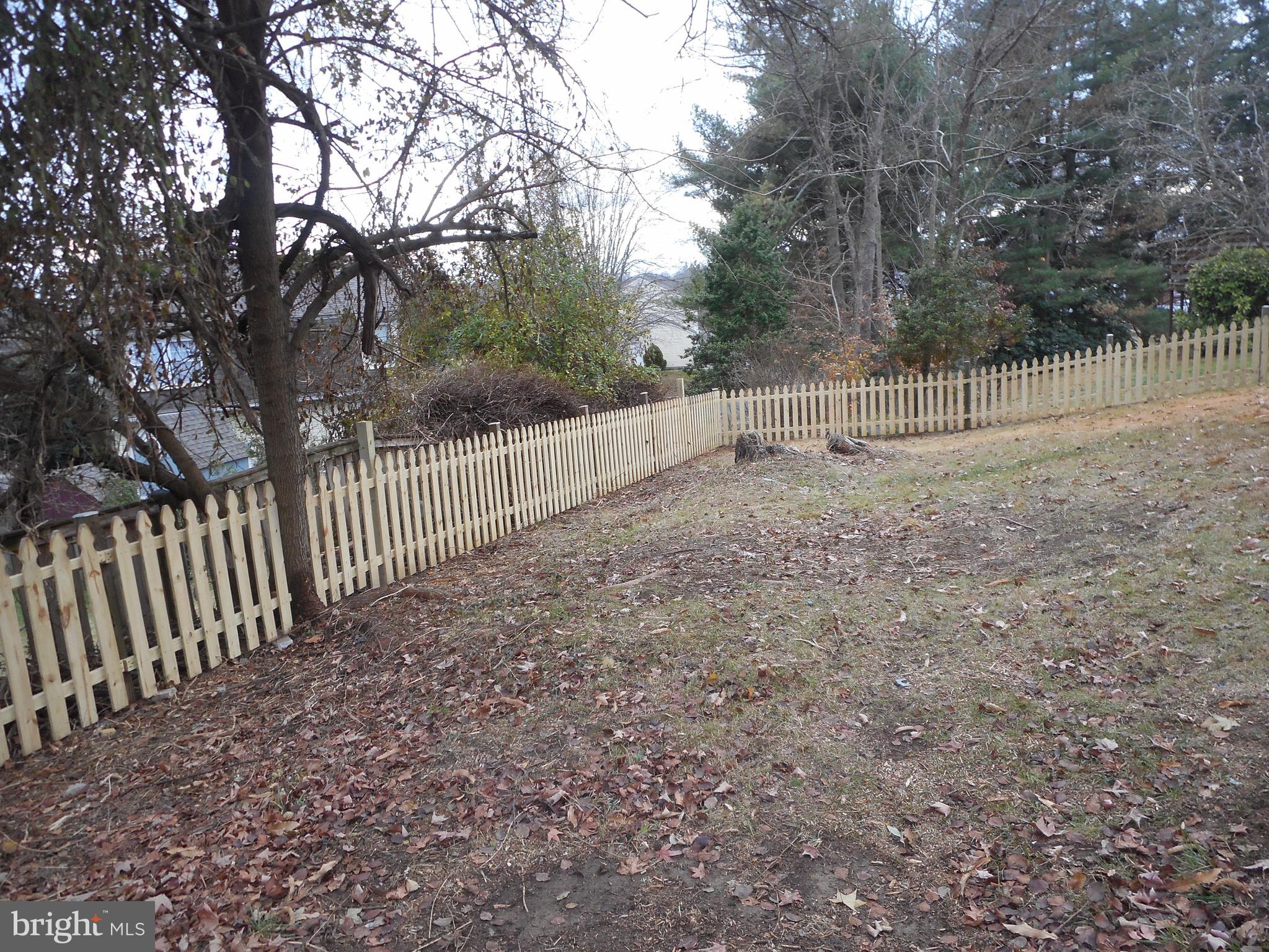 CLINTON WOODS - Residential