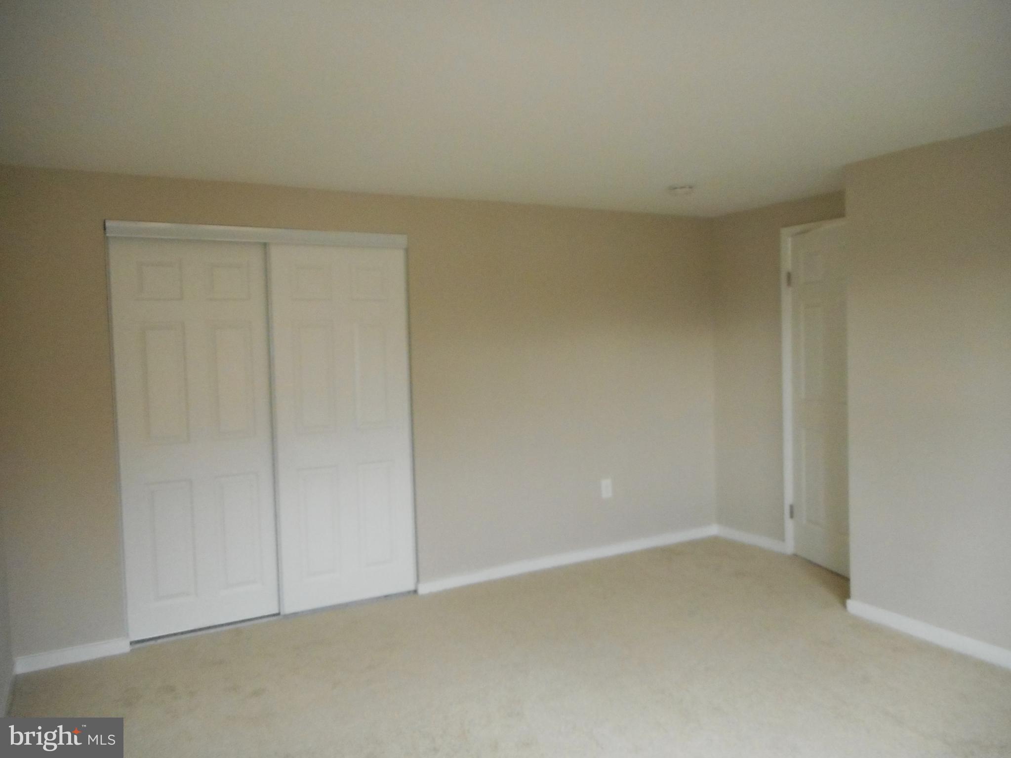 CLINTON WOODS - Residential