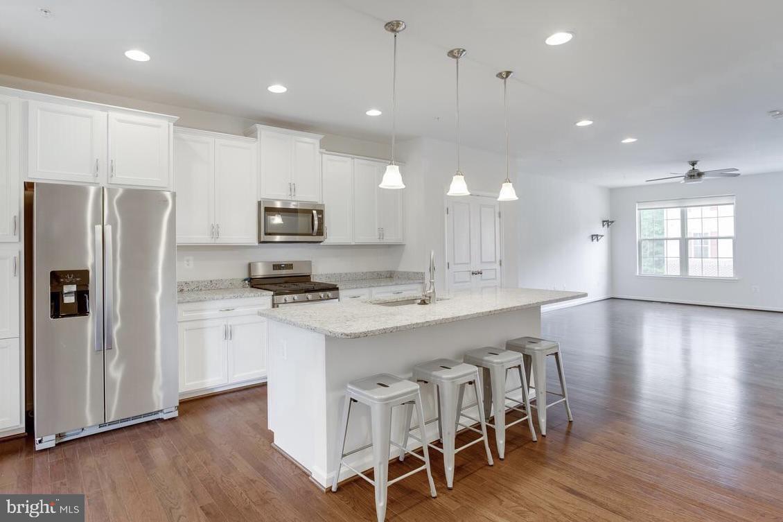 NORTH SHORE FOREST - Residential Lease