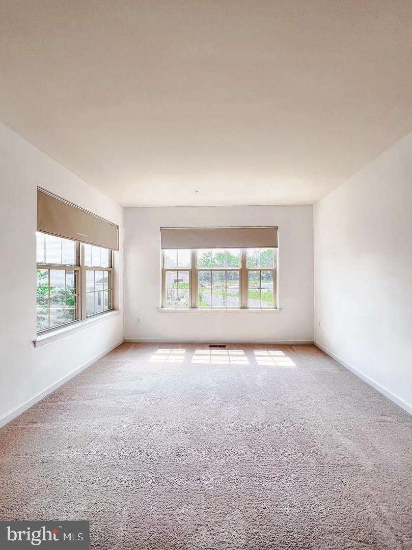 NORTH SHORE FOREST - Residential Lease