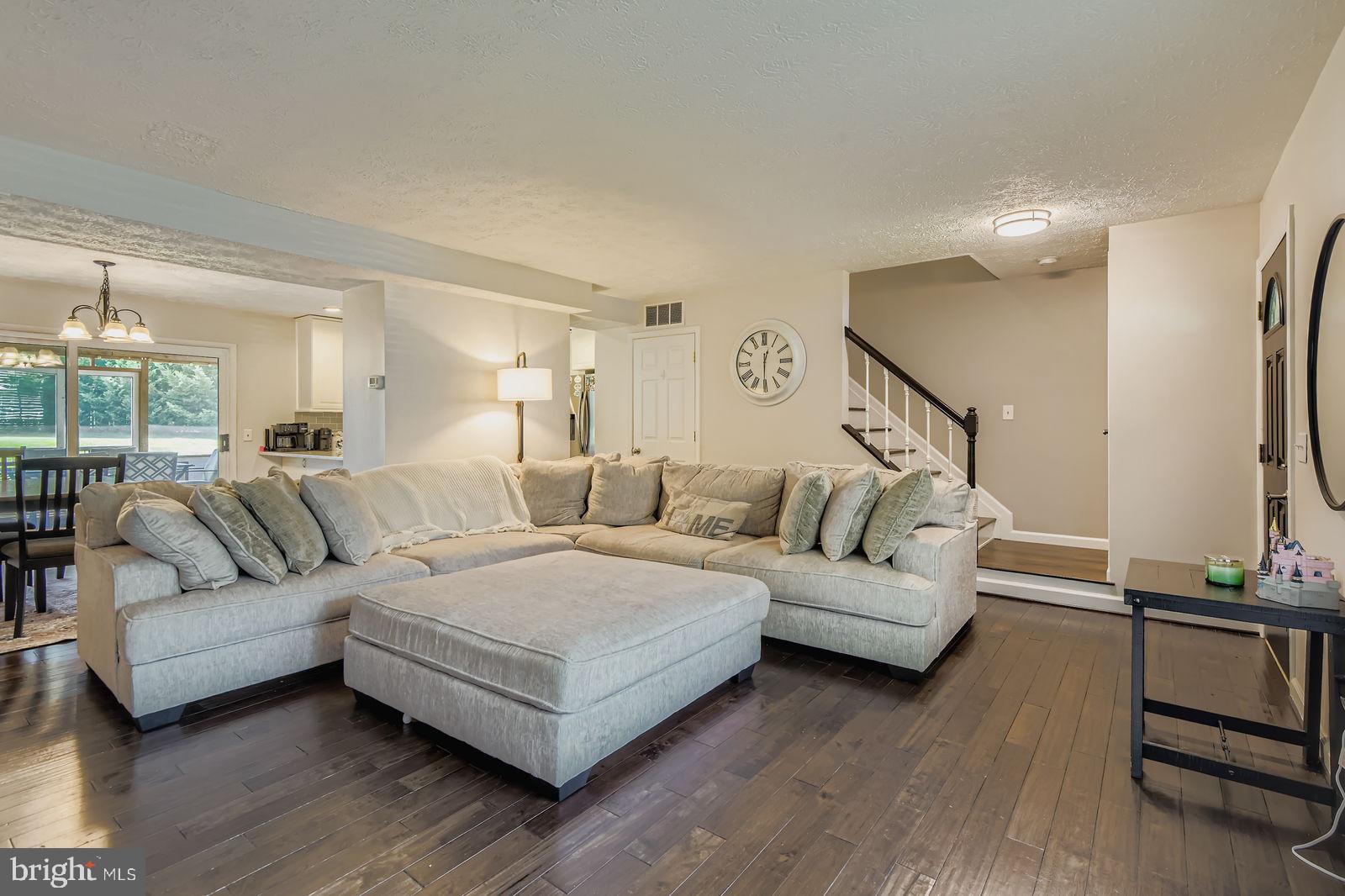 7948 COBBLER LANE