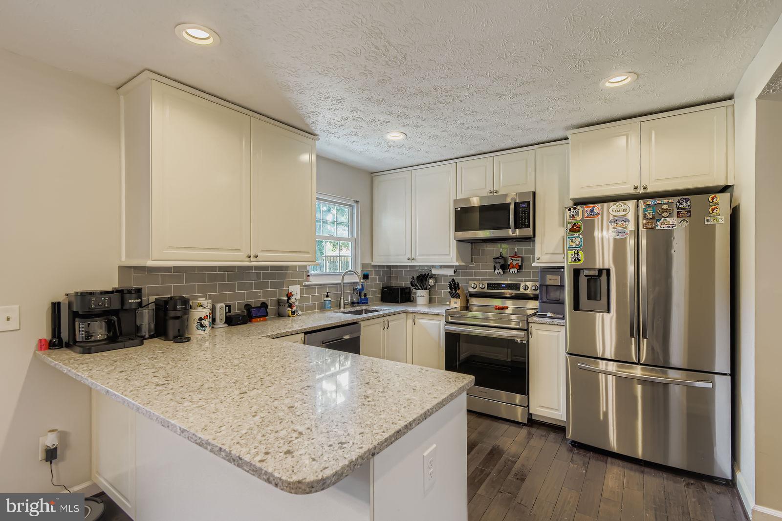 7948 COBBLER LANE