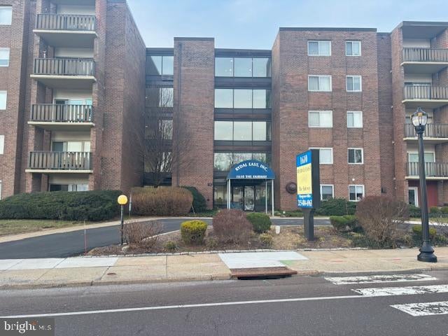 Photo of 1610 The Fairway #106W, JENKINTOWN, PA 19046 (MLS # PAMC2171120)