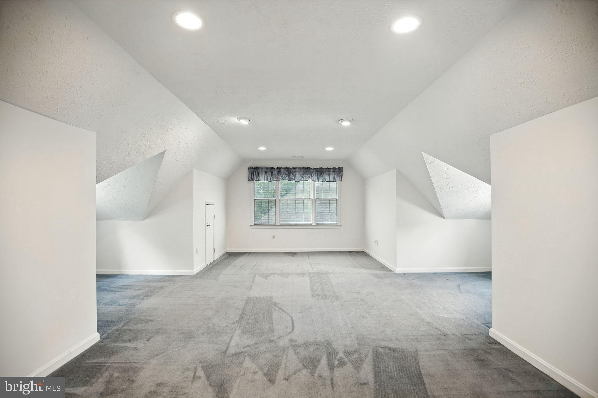 WALNUT HILLS SUB - Residential