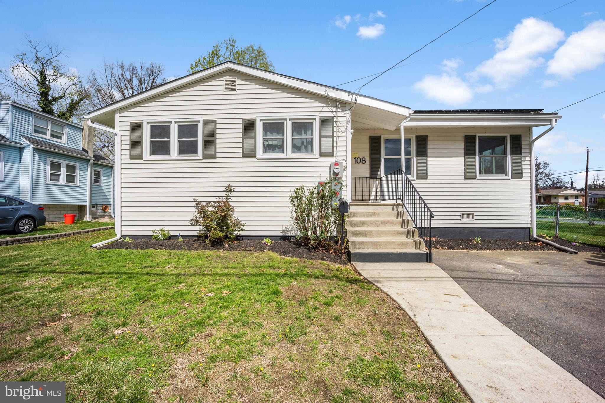 108 E MAIDEN LANE