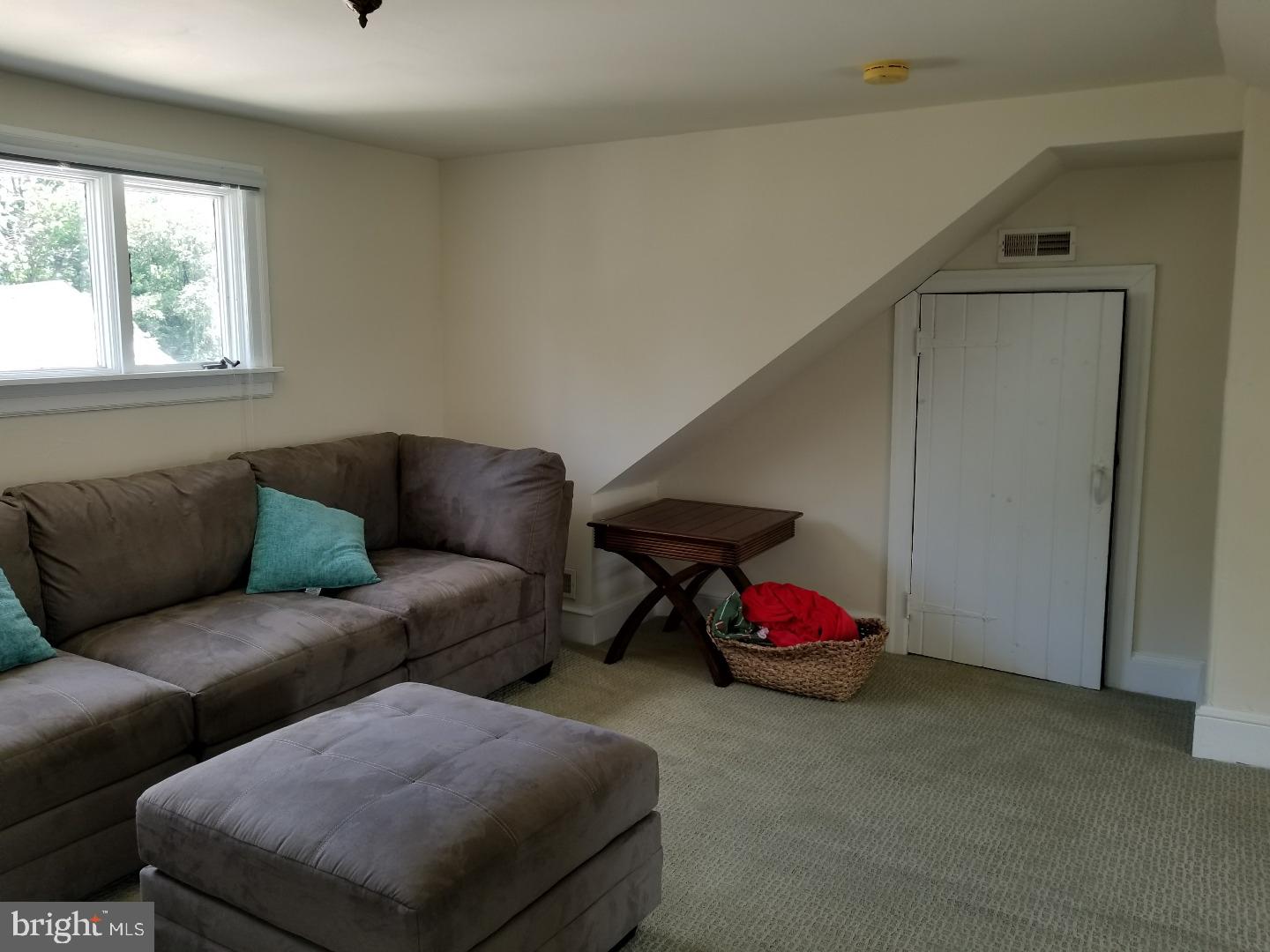 000 - Residential Lease