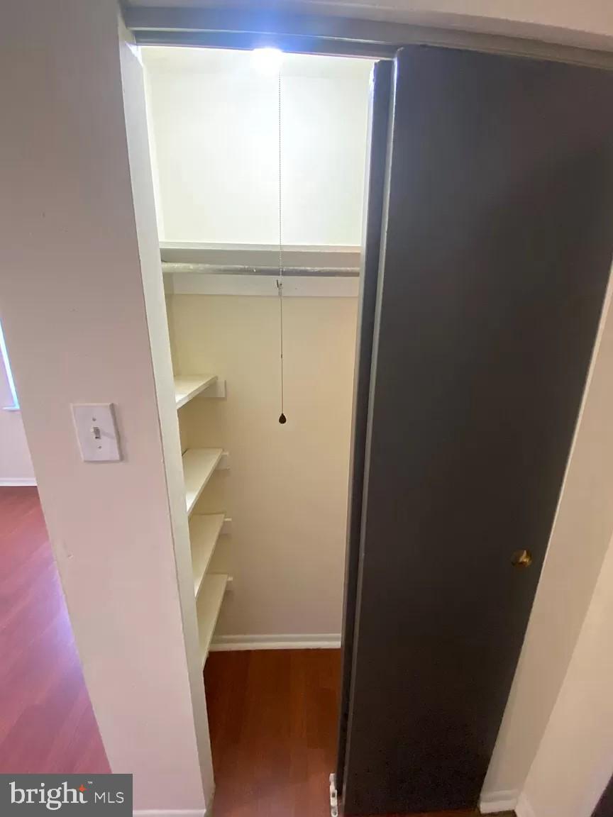 HUNTING PARK - Residential Lease