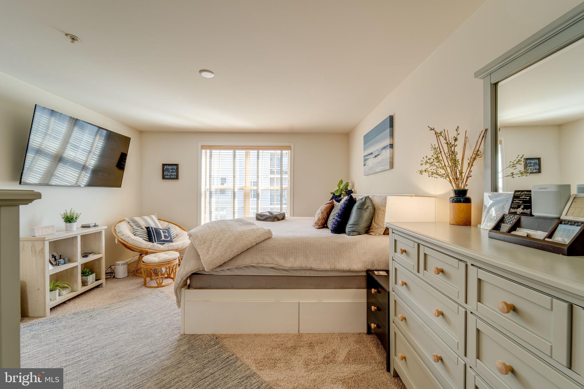 WOODMORE TOWNE CENTRE - Residential