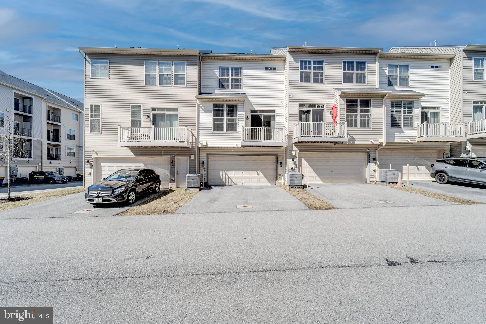 WOODMORE TOWNE CENTRE - Residential