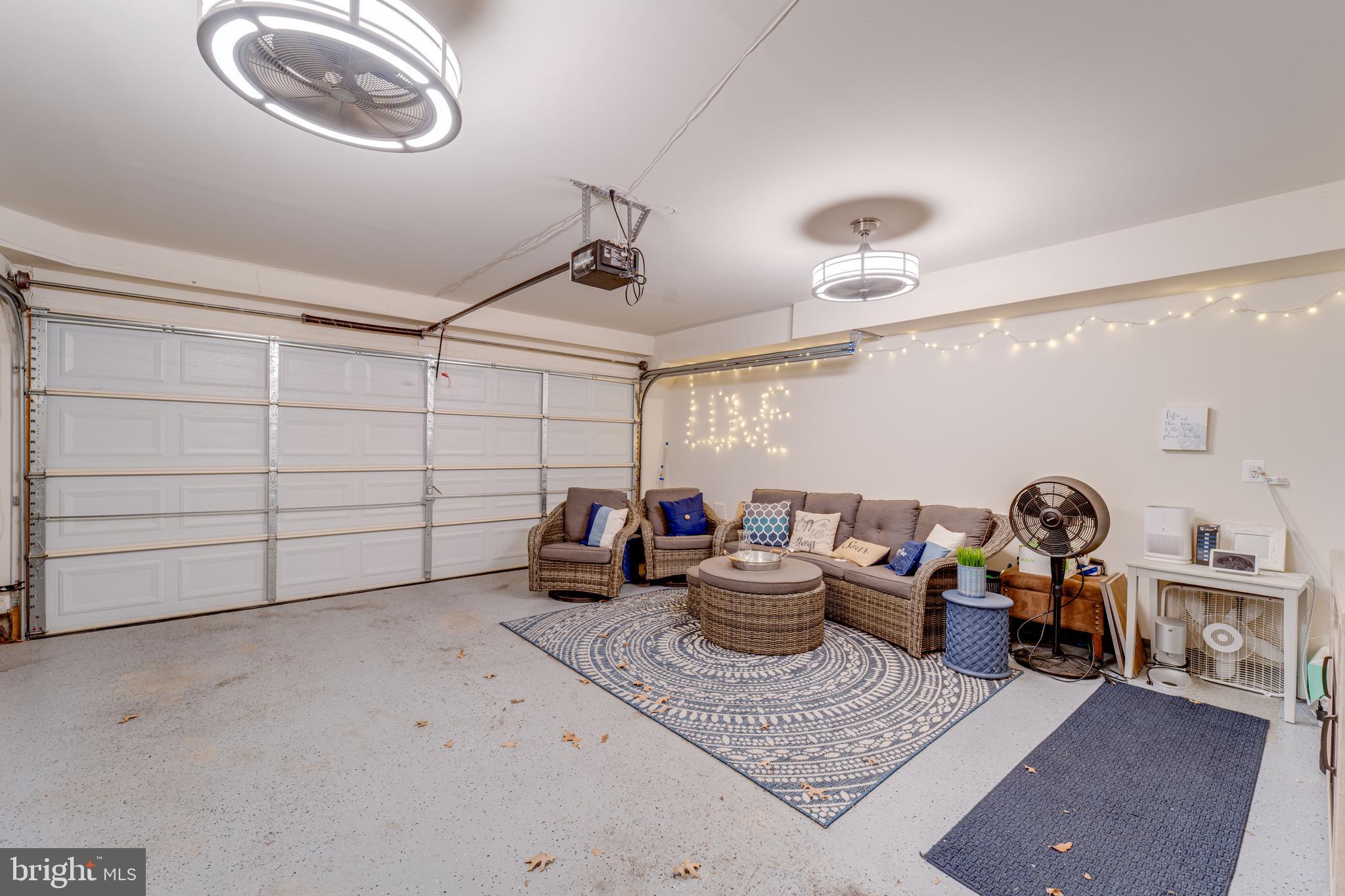 WOODMORE TOWNE CENTRE - Residential