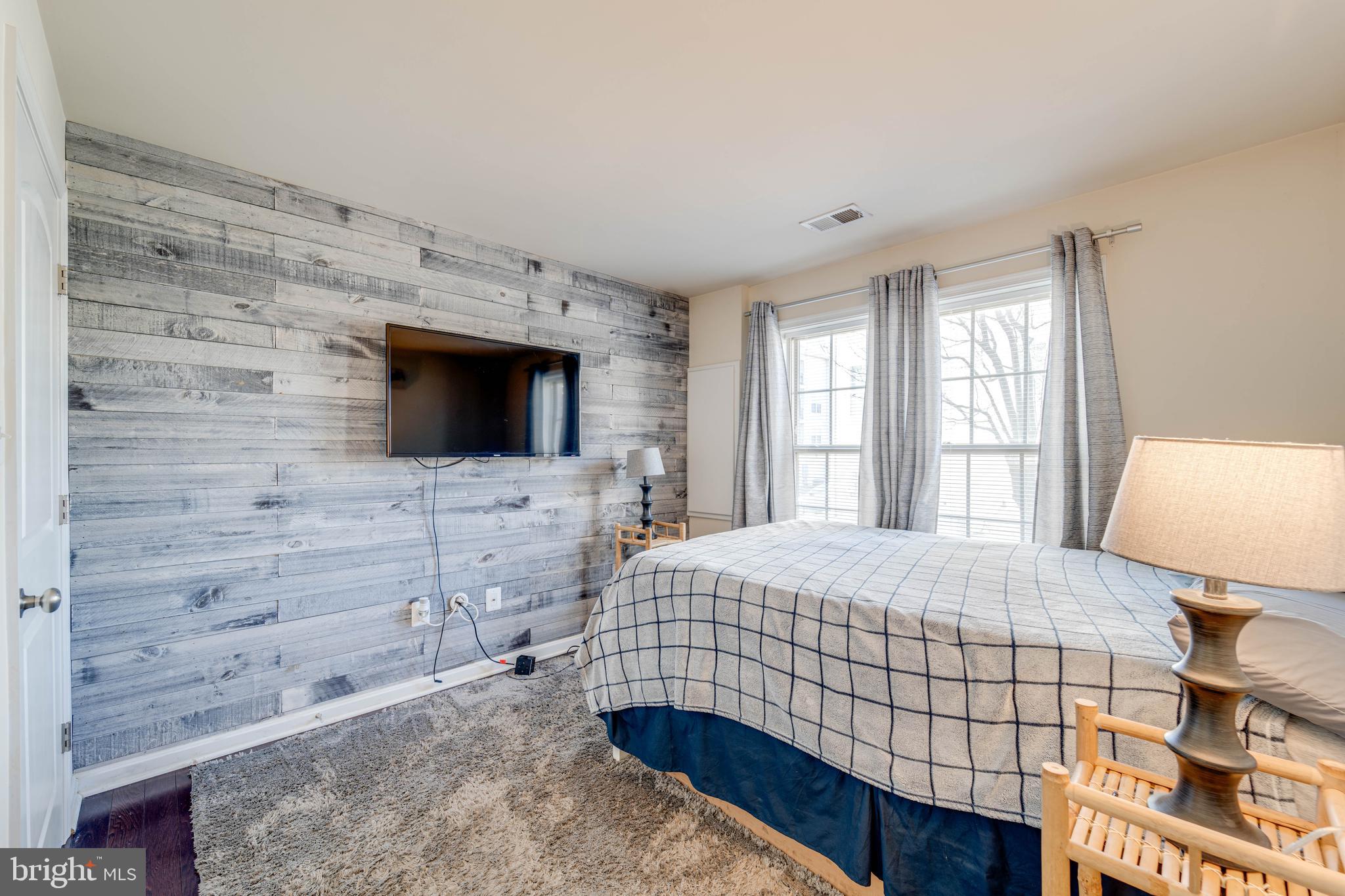 WOODMORE TOWNE CENTRE - Residential