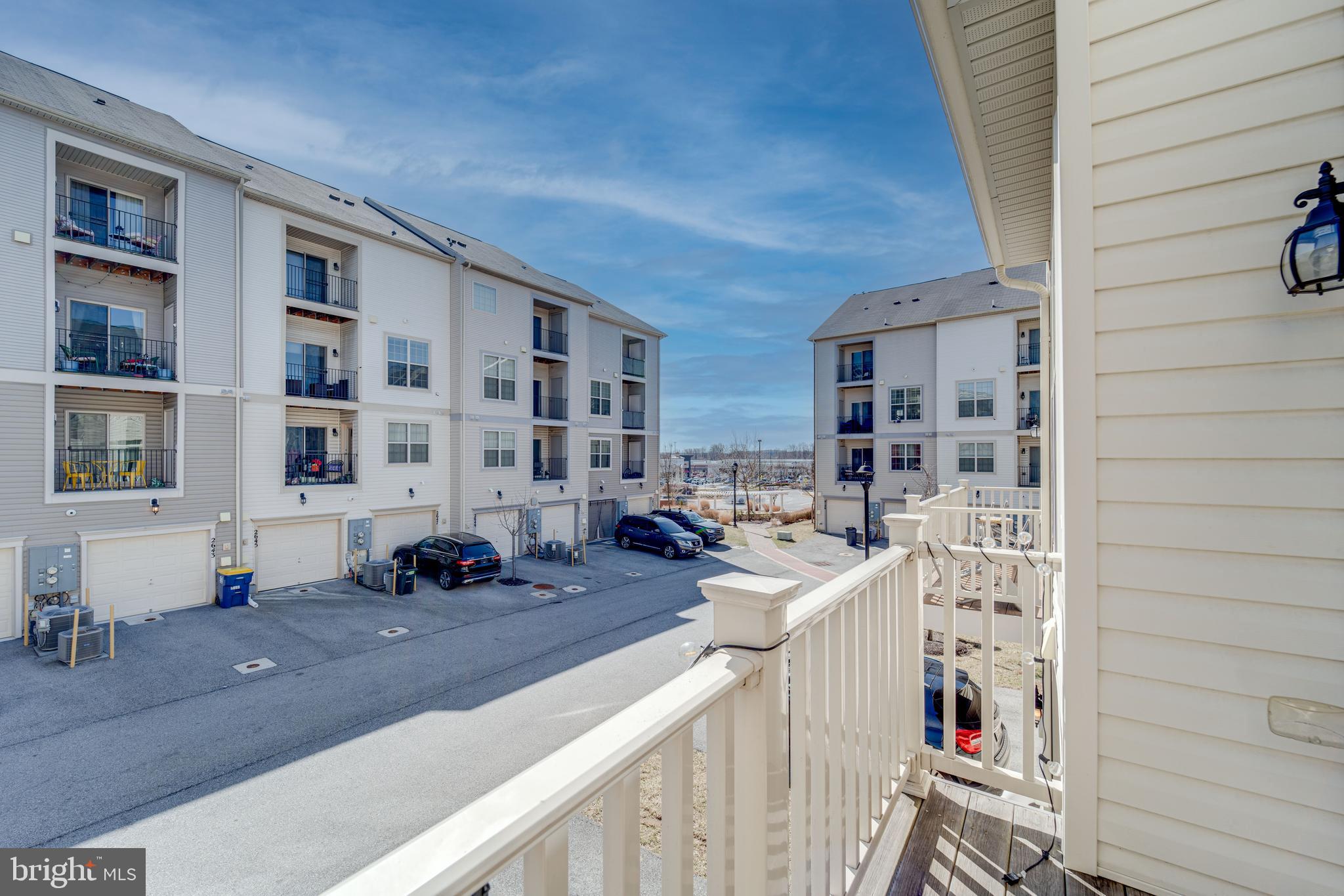 WOODMORE TOWNE CENTRE - Residential