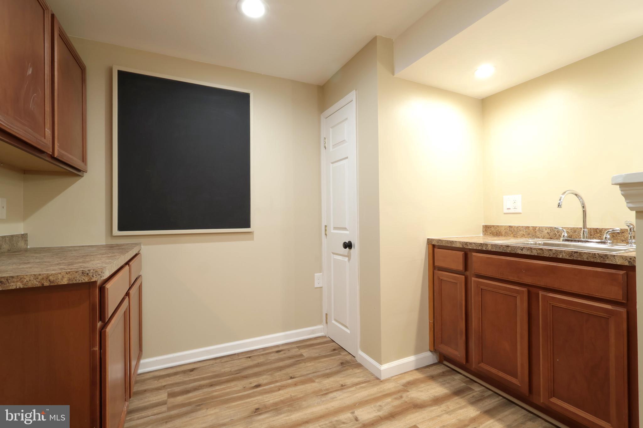 HUNTERS CHASE - Residential