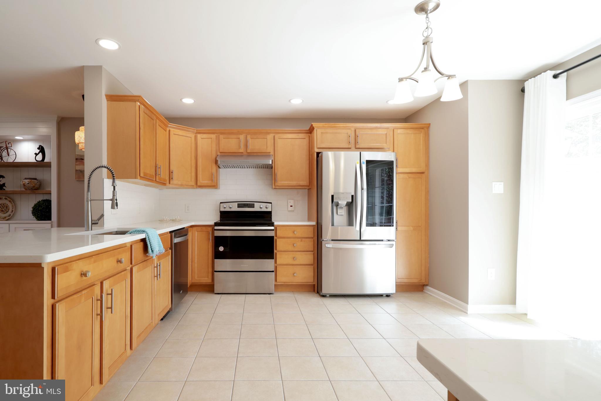 HUNTERS CHASE - Residential