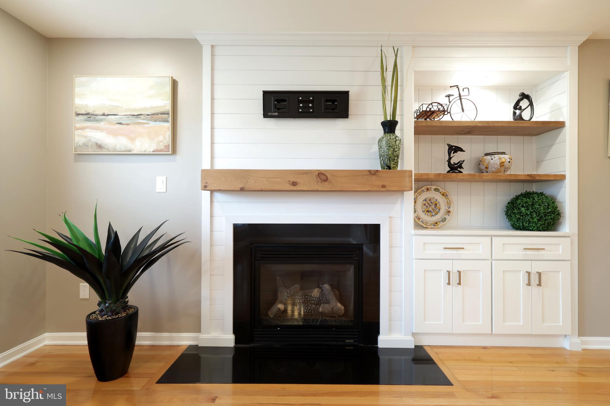 HUNTERS CHASE - Residential