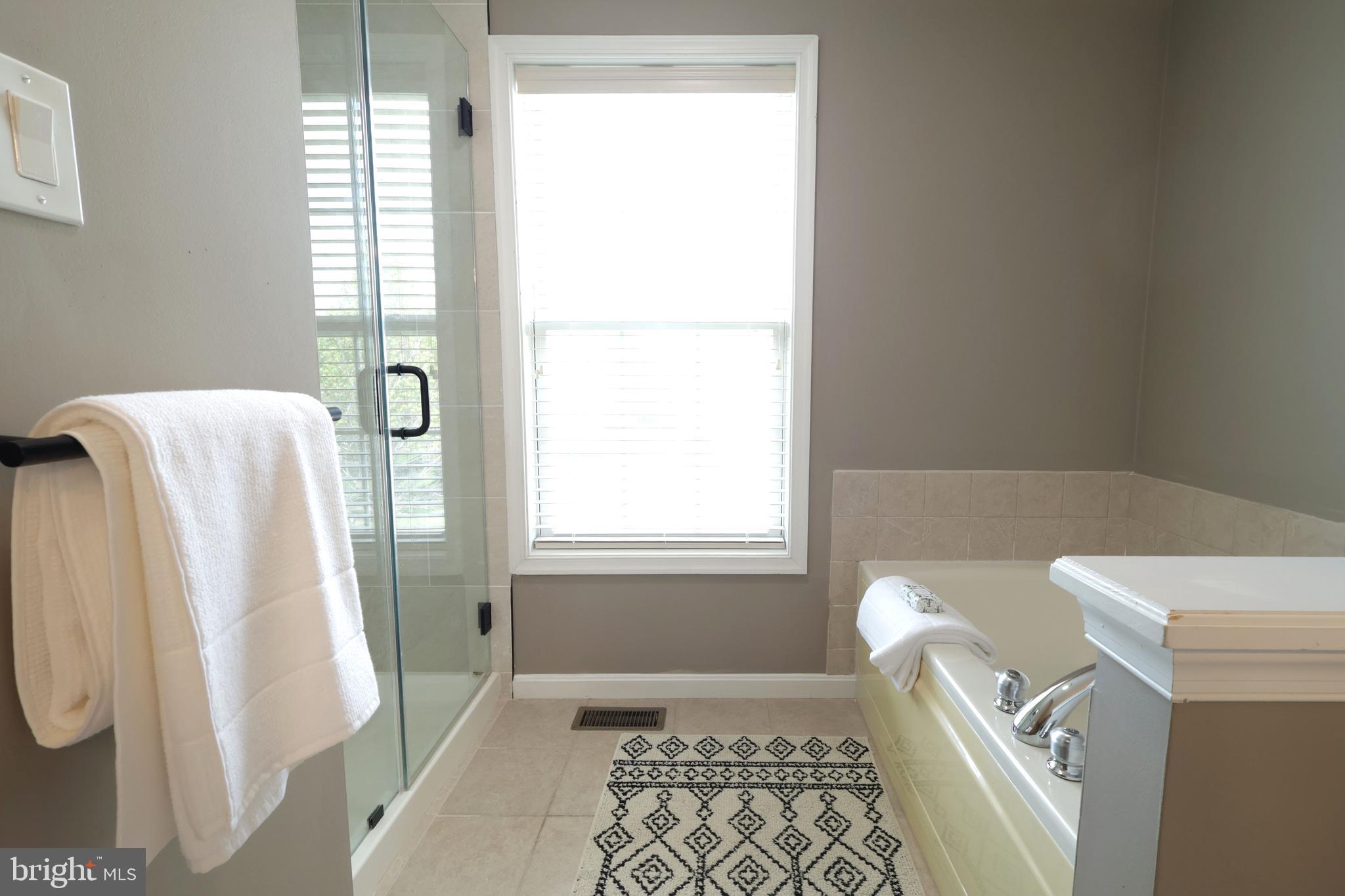 HUNTERS CHASE - Residential