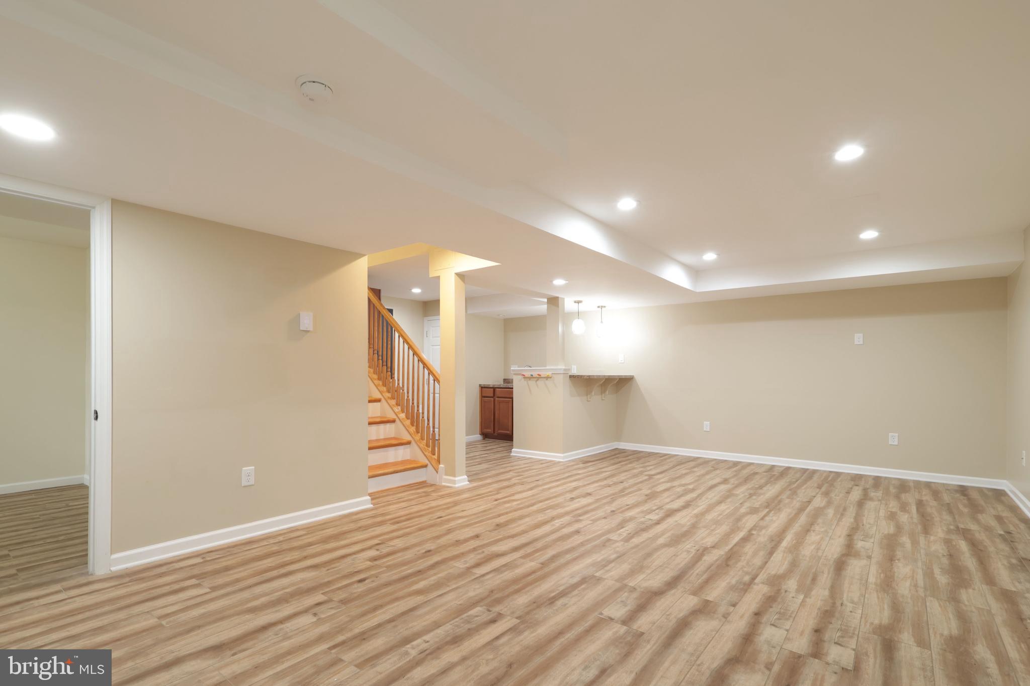 HUNTERS CHASE - Residential