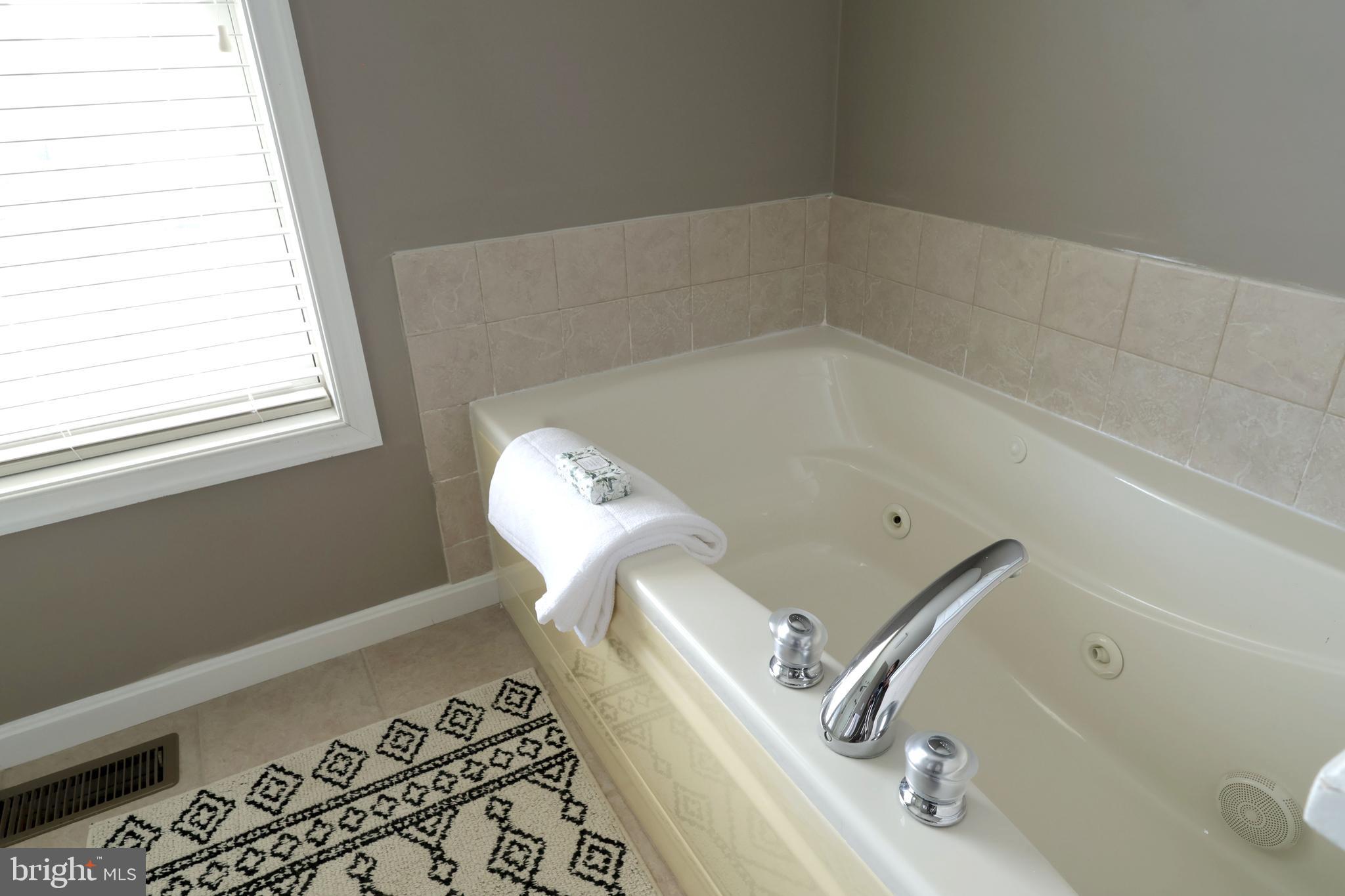 HUNTERS CHASE - Residential