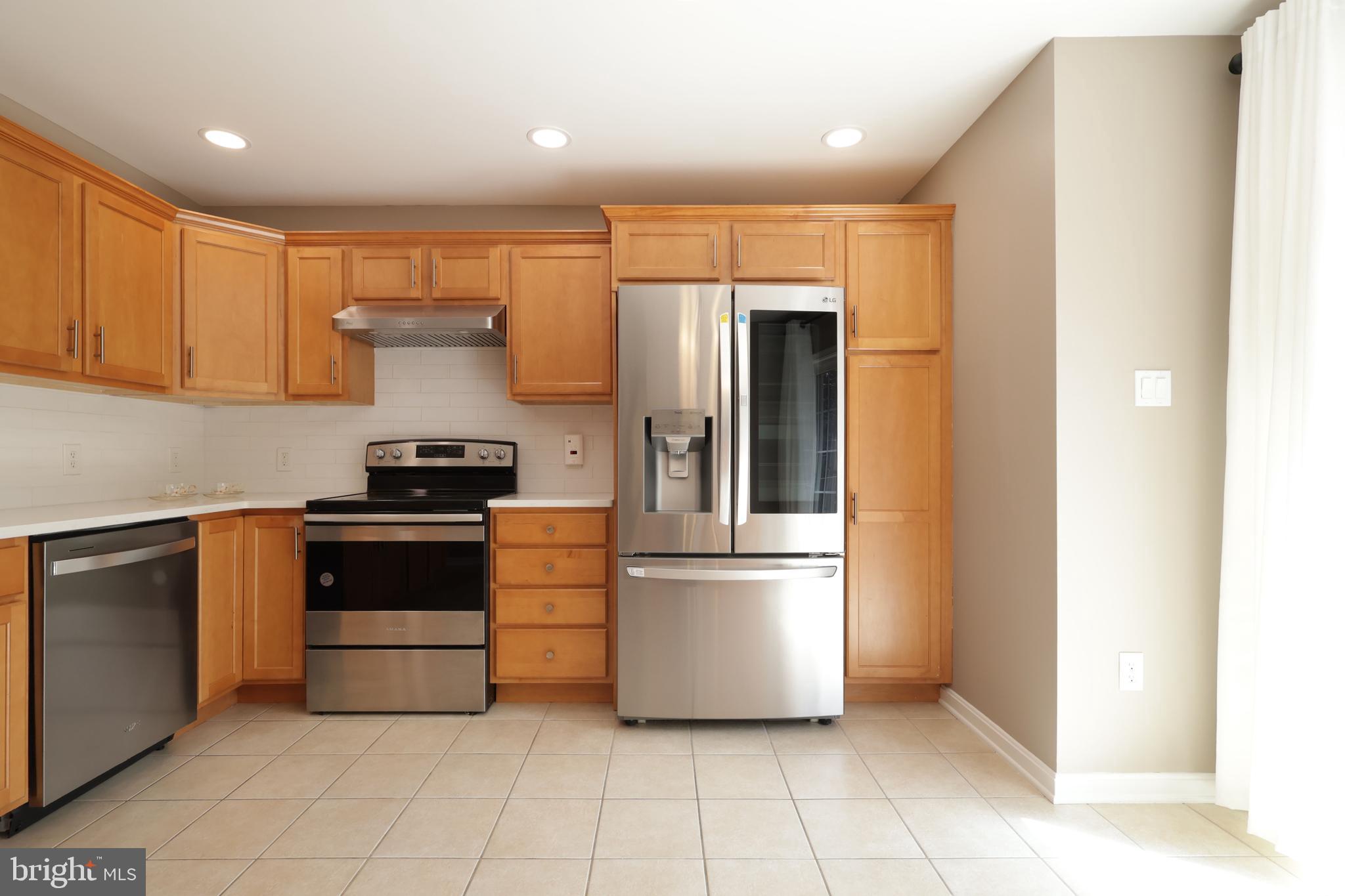 HUNTERS CHASE - Residential