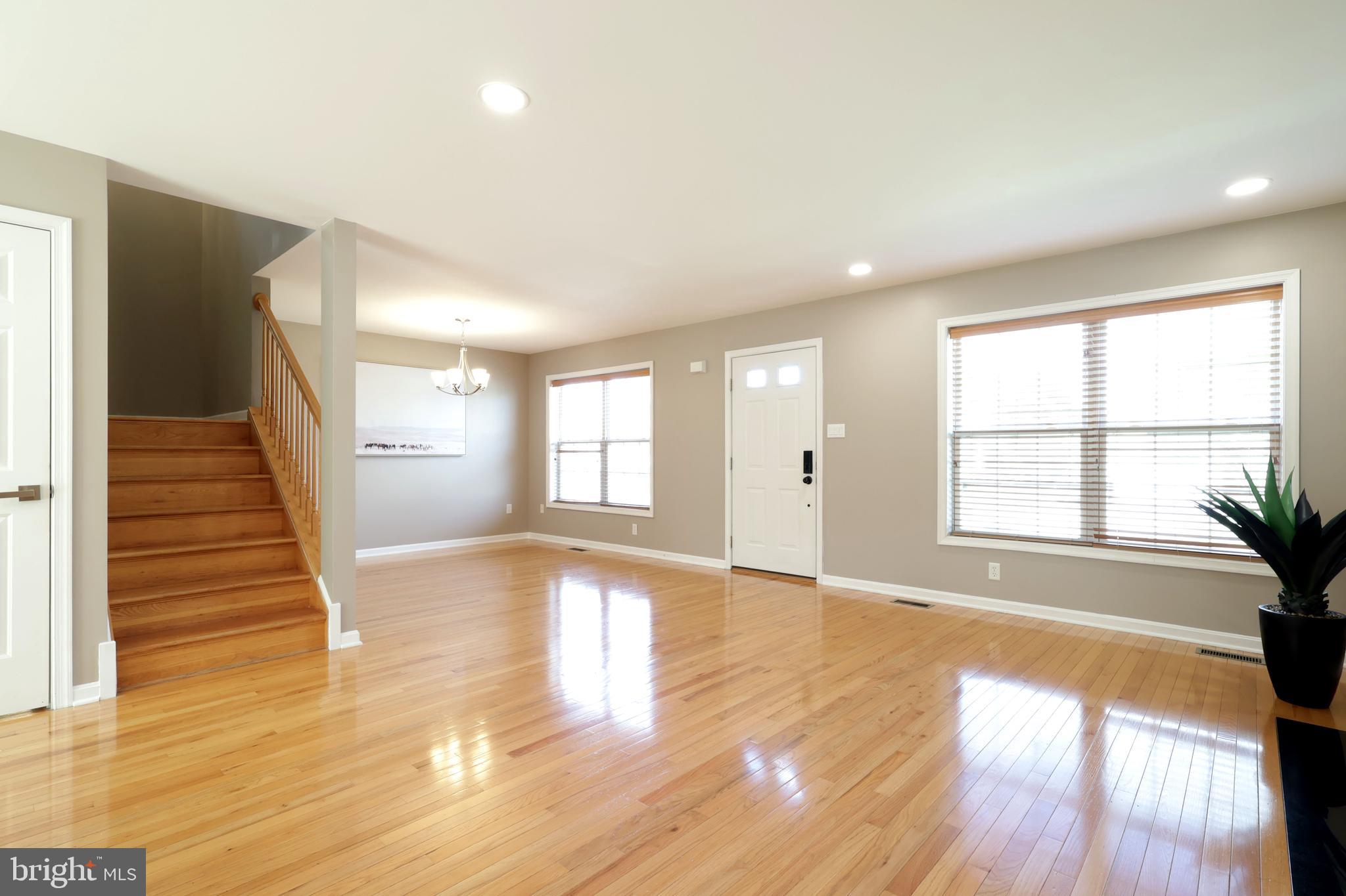 HUNTERS CHASE - Residential