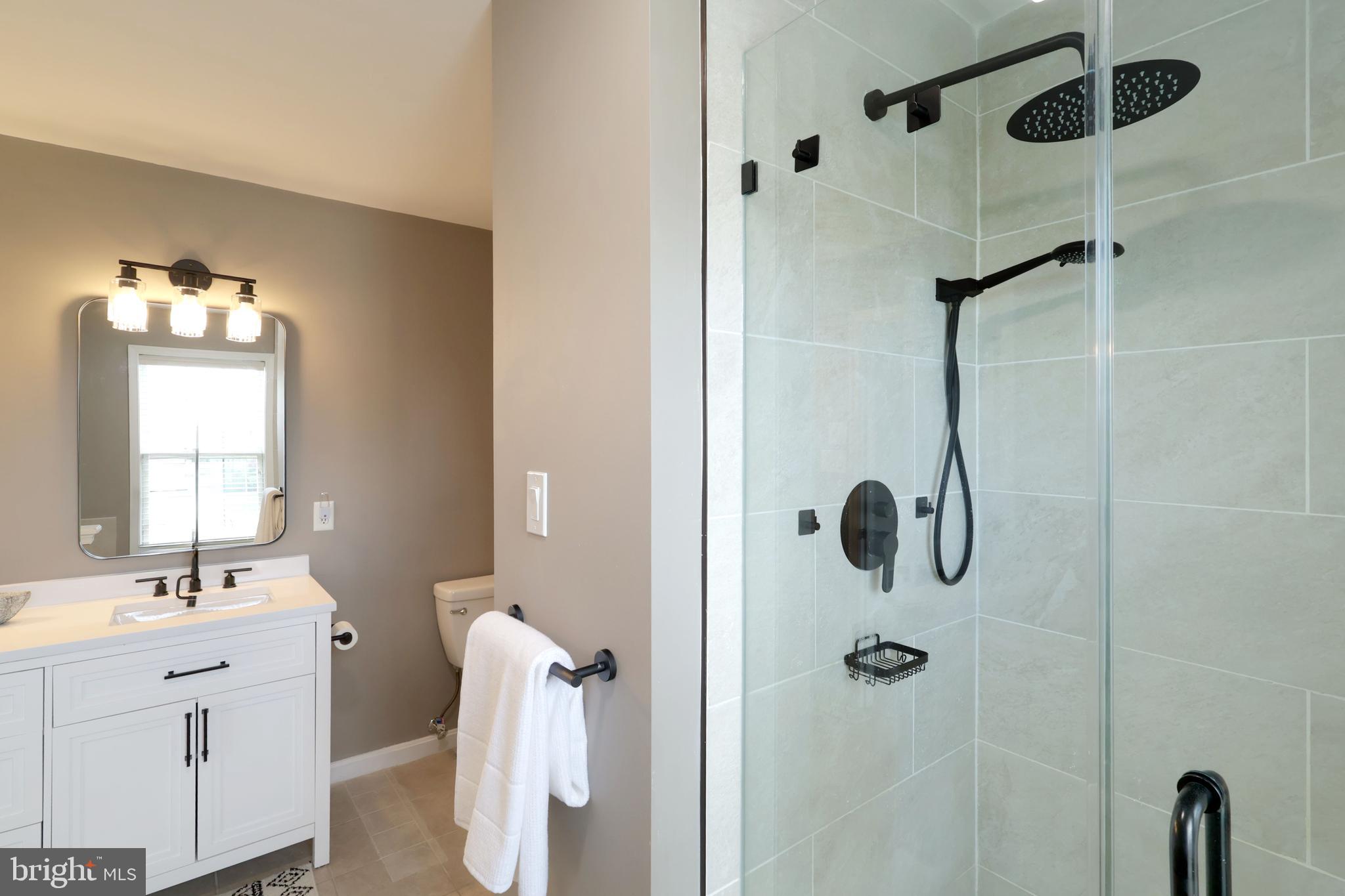 HUNTERS CHASE - Residential