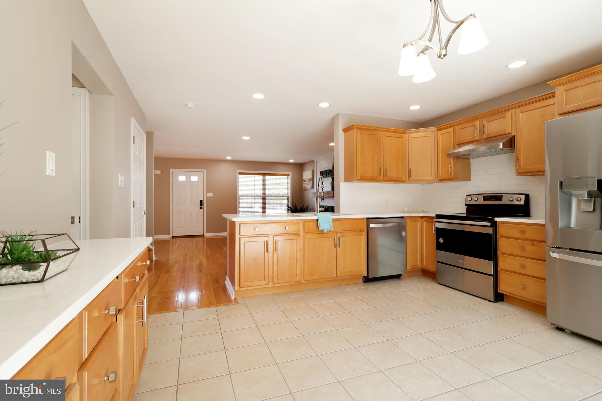 HUNTERS CHASE - Residential