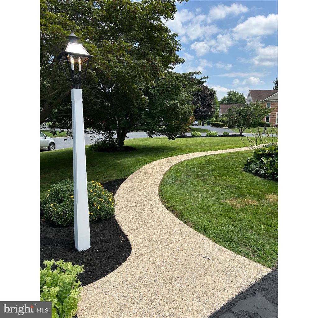 Photo of 106 Hammersmith Lane, LITITZ, PA 17543 (MLS # PALA2073702)