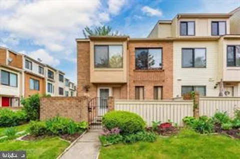 14 Docena Court, Gaithersburg, MD MLS: MDMC2213660