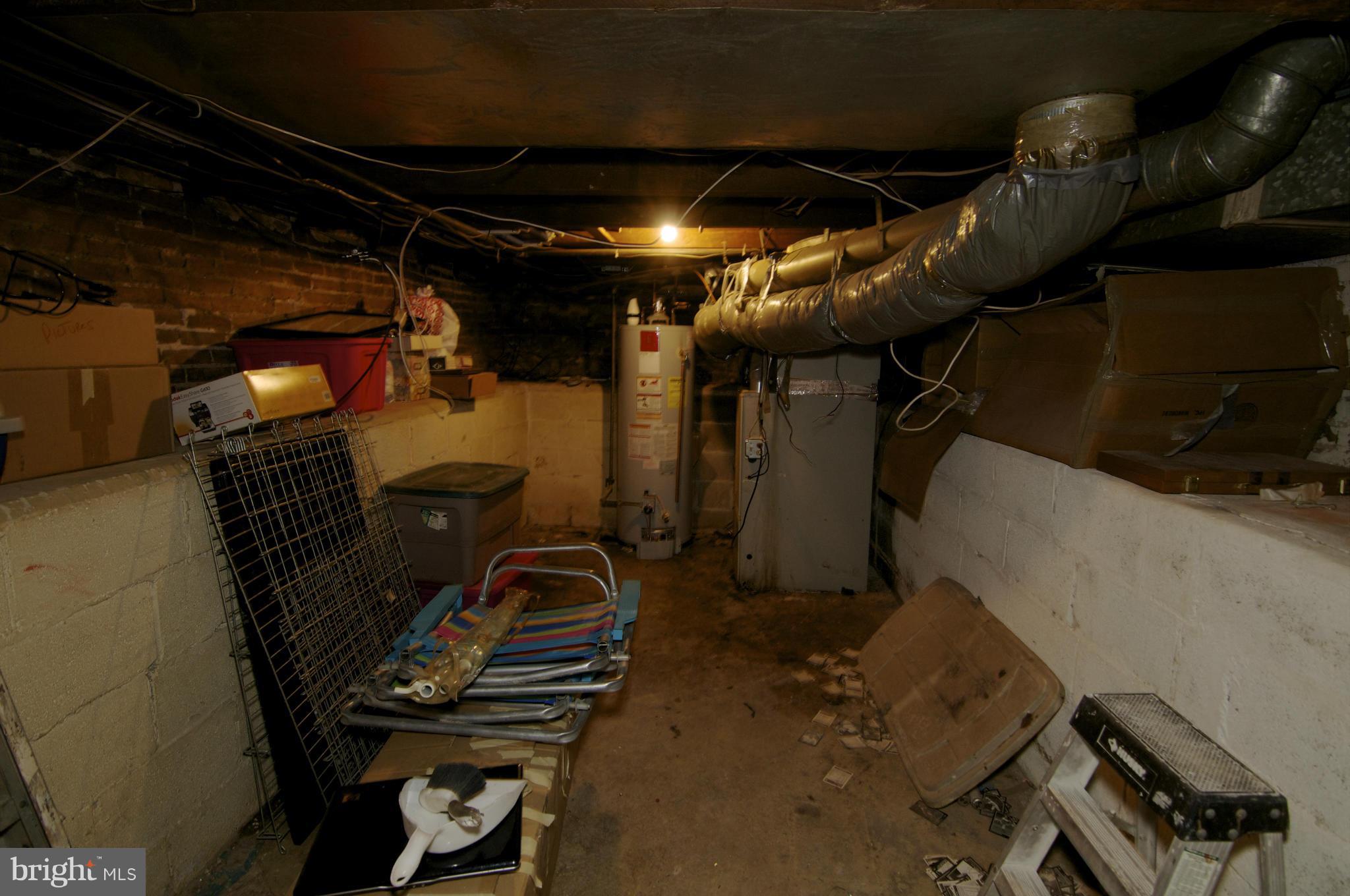 LOCUST POINT - Residential