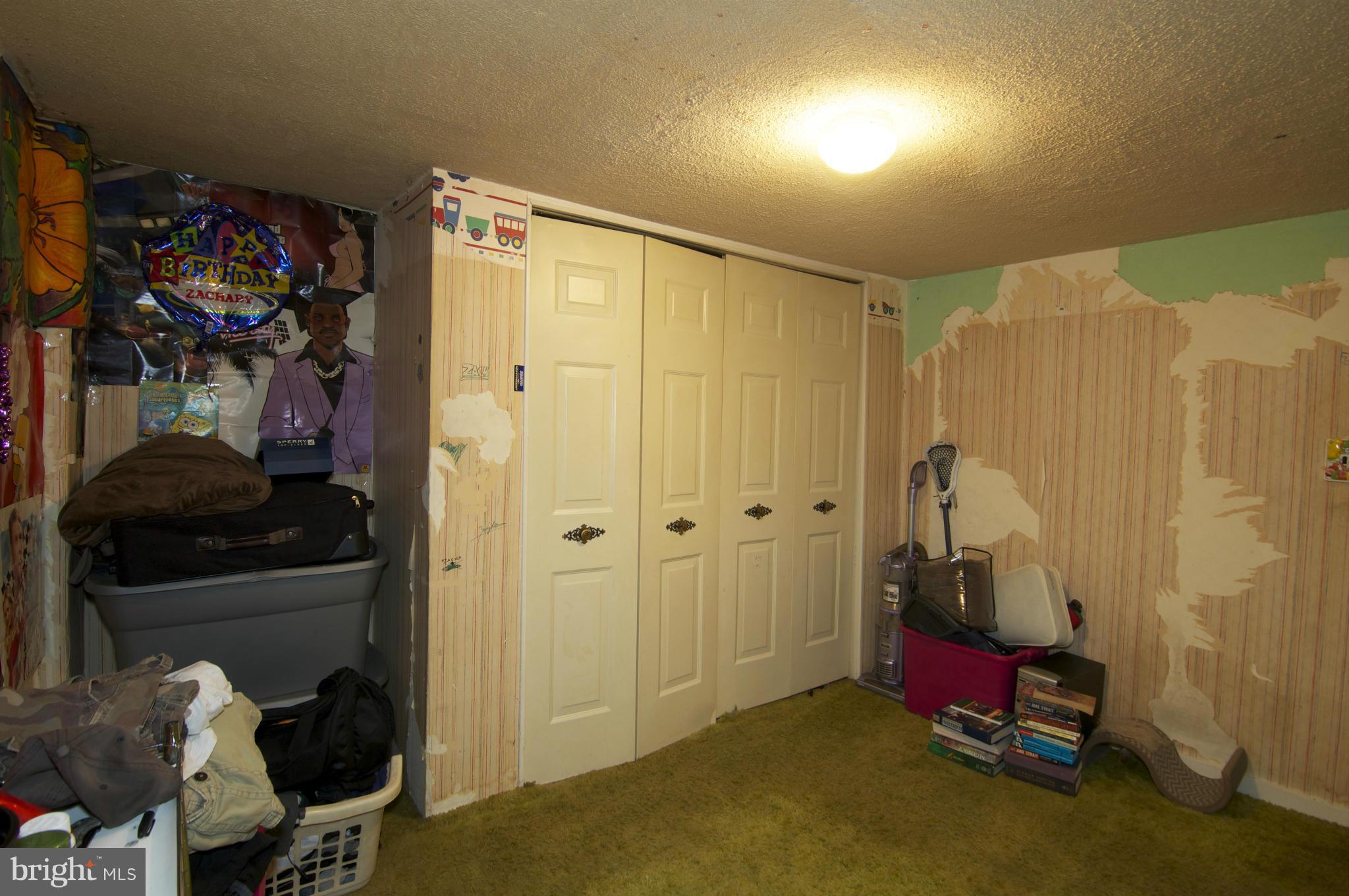 LOCUST POINT - Residential