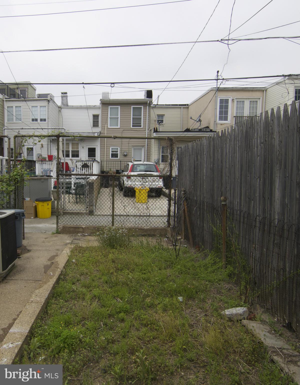 LOCUST POINT - Residential