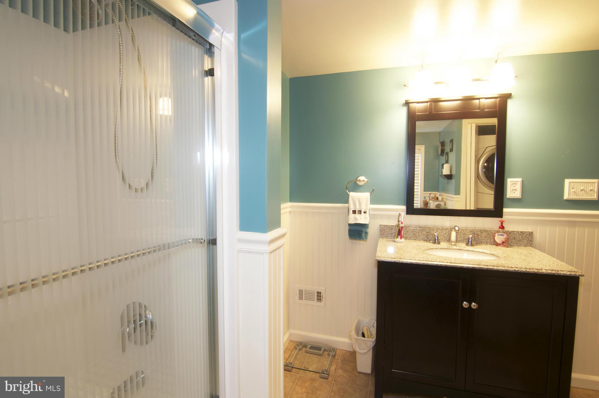 LOCUST POINT - Residential