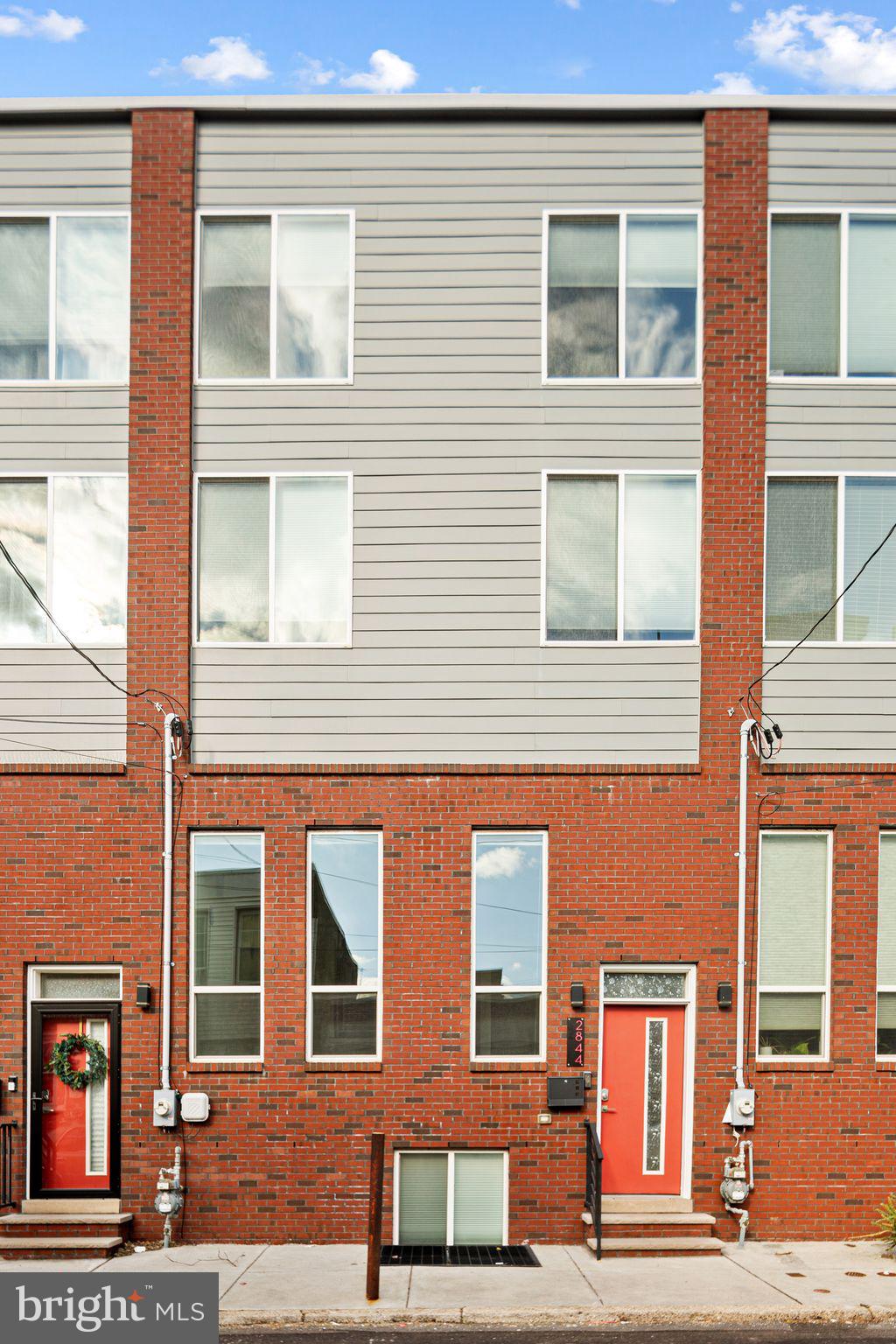 2844 LIVINGSTON STREET