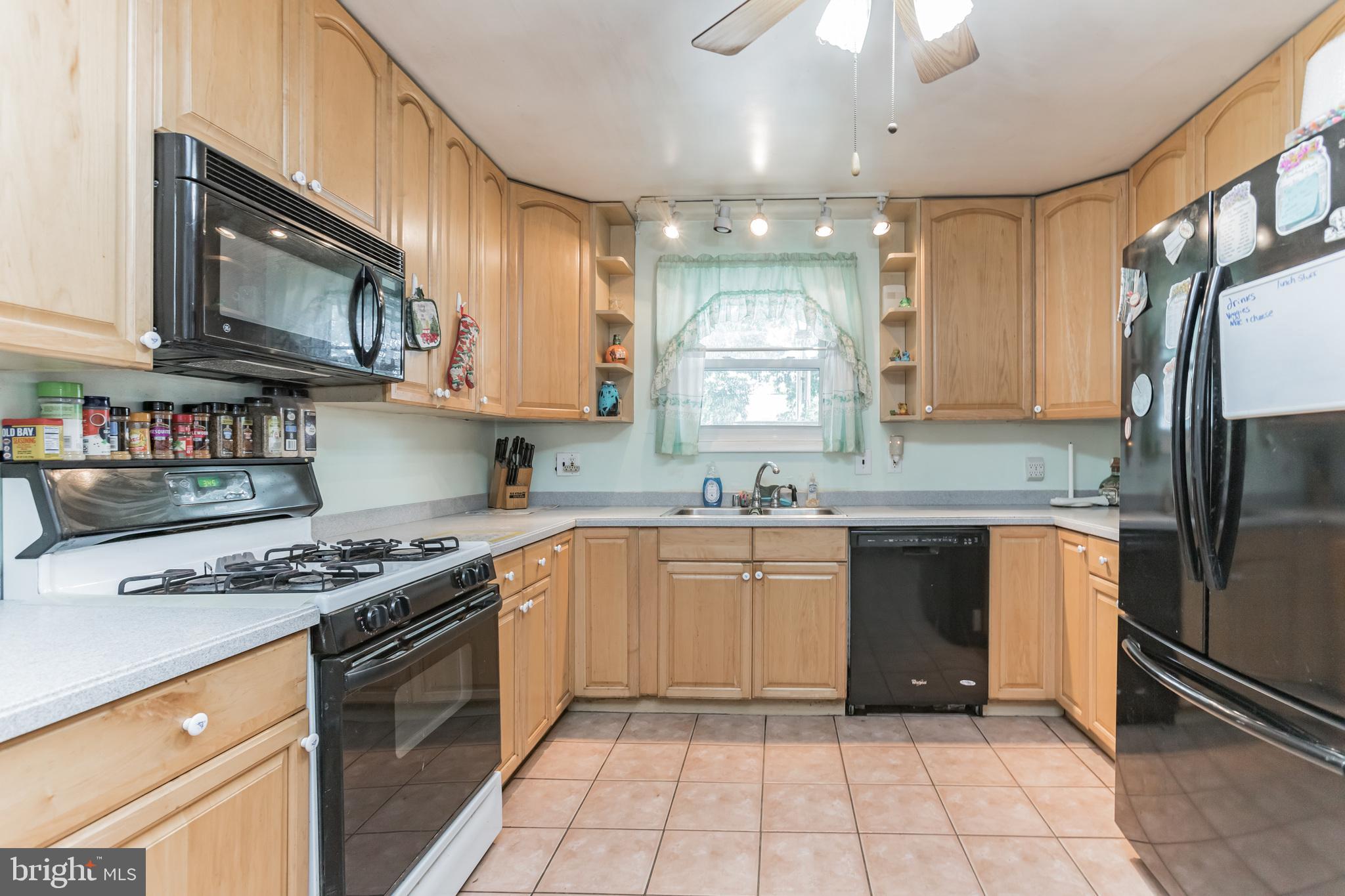 THE HIGHLANDS - Residential