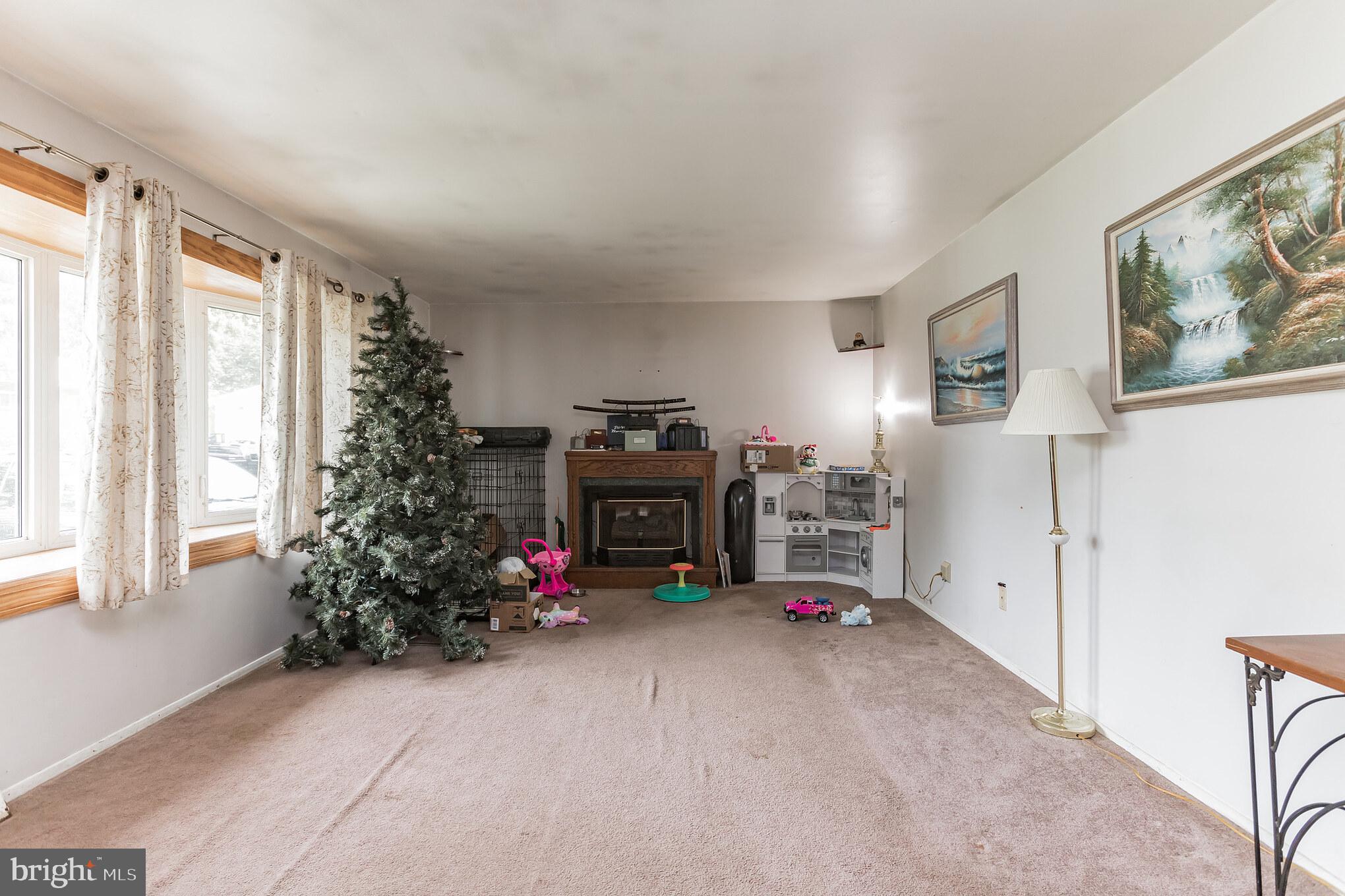 THE HIGHLANDS - Residential