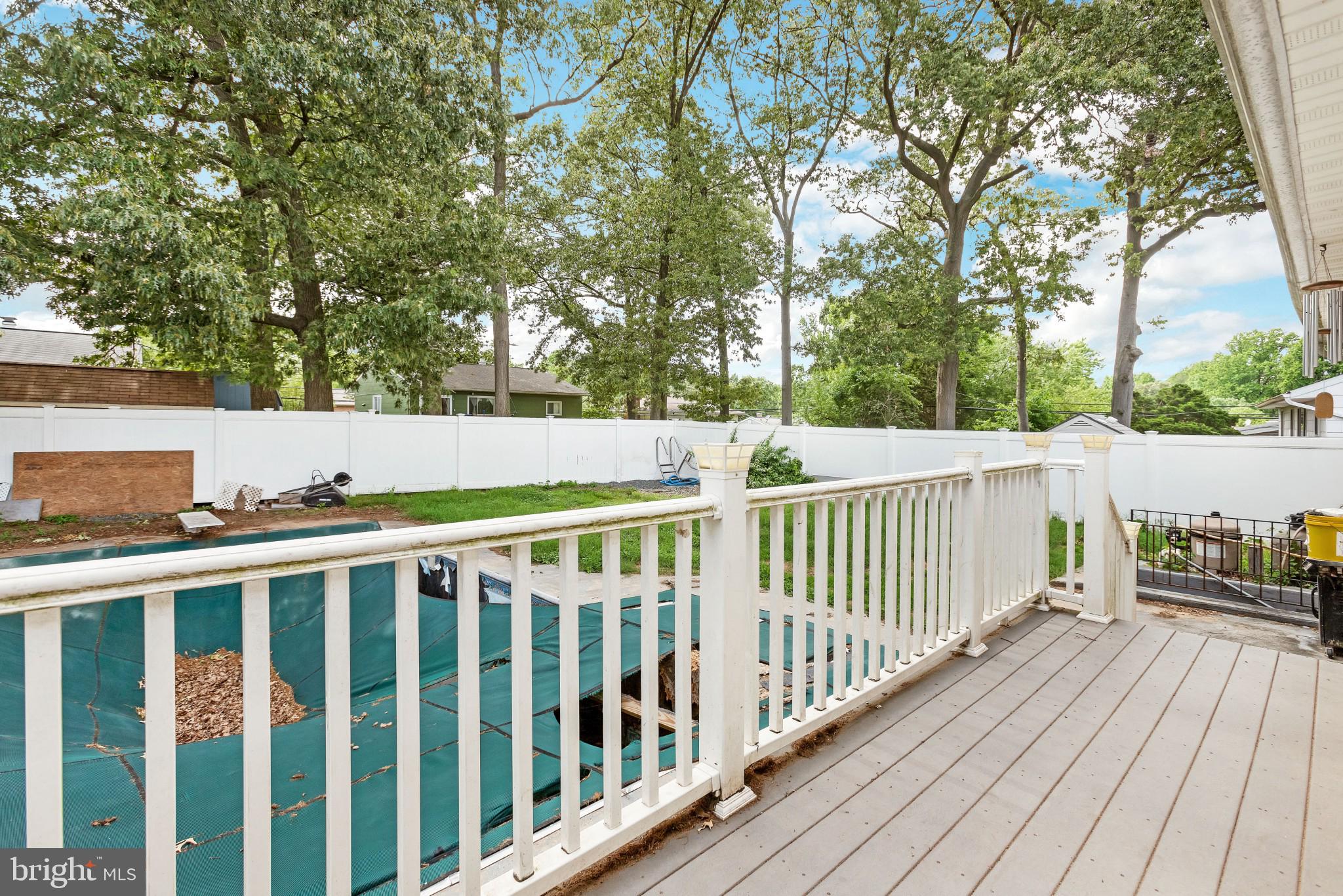 THE HIGHLANDS - Residential