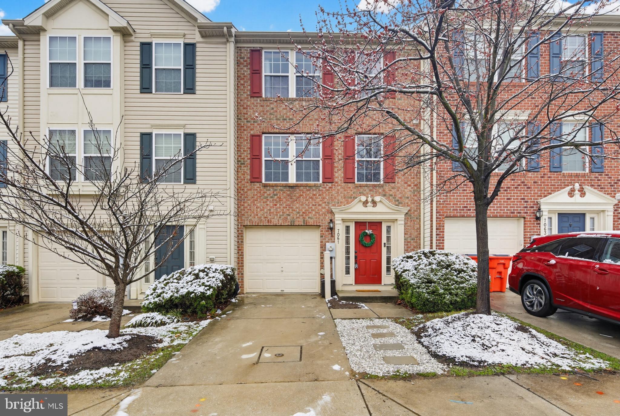 VILLAGE TOWNS - Residential