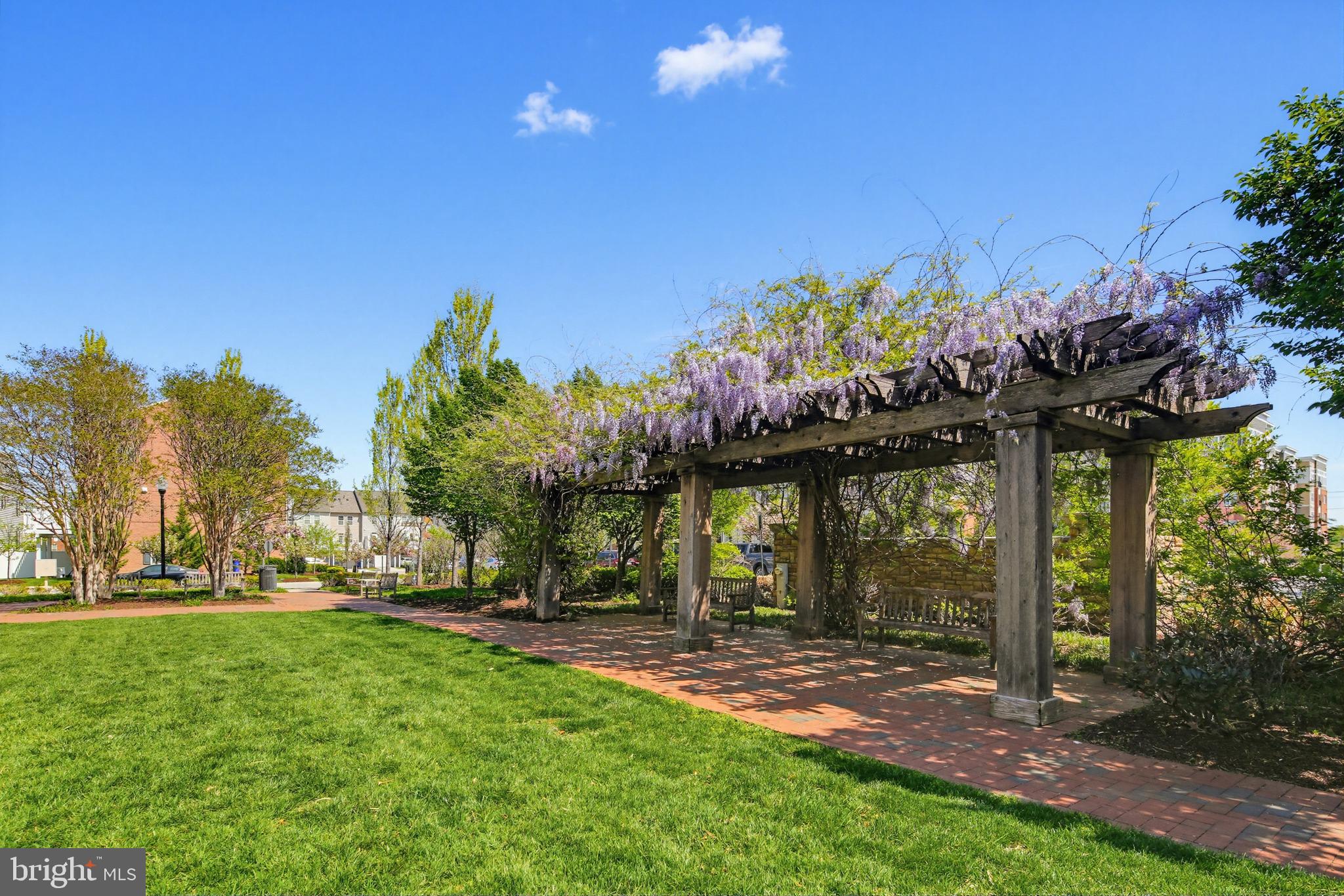 VILLAGE TOWNS - Residential