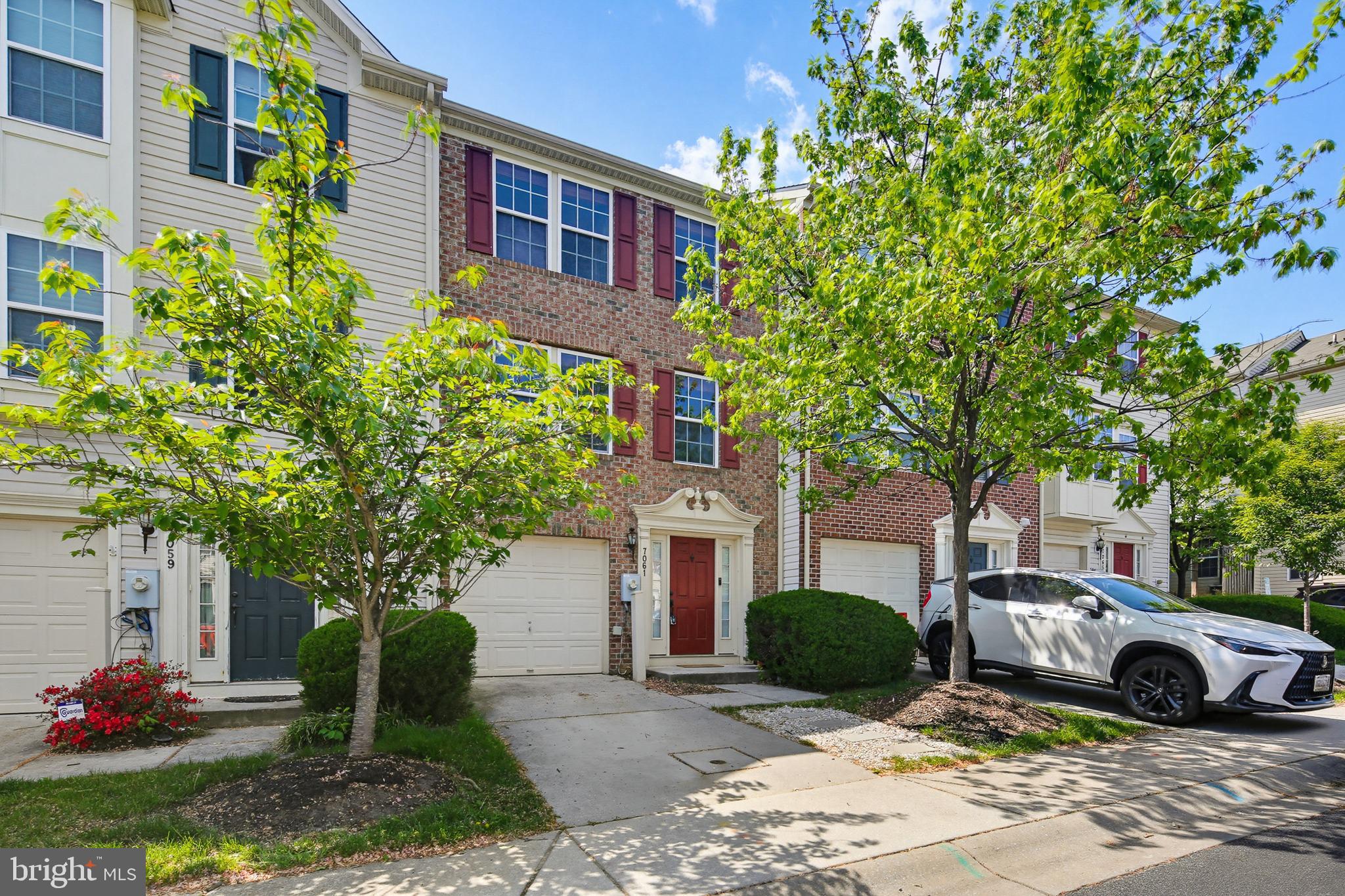 VILLAGE TOWNS - Residential