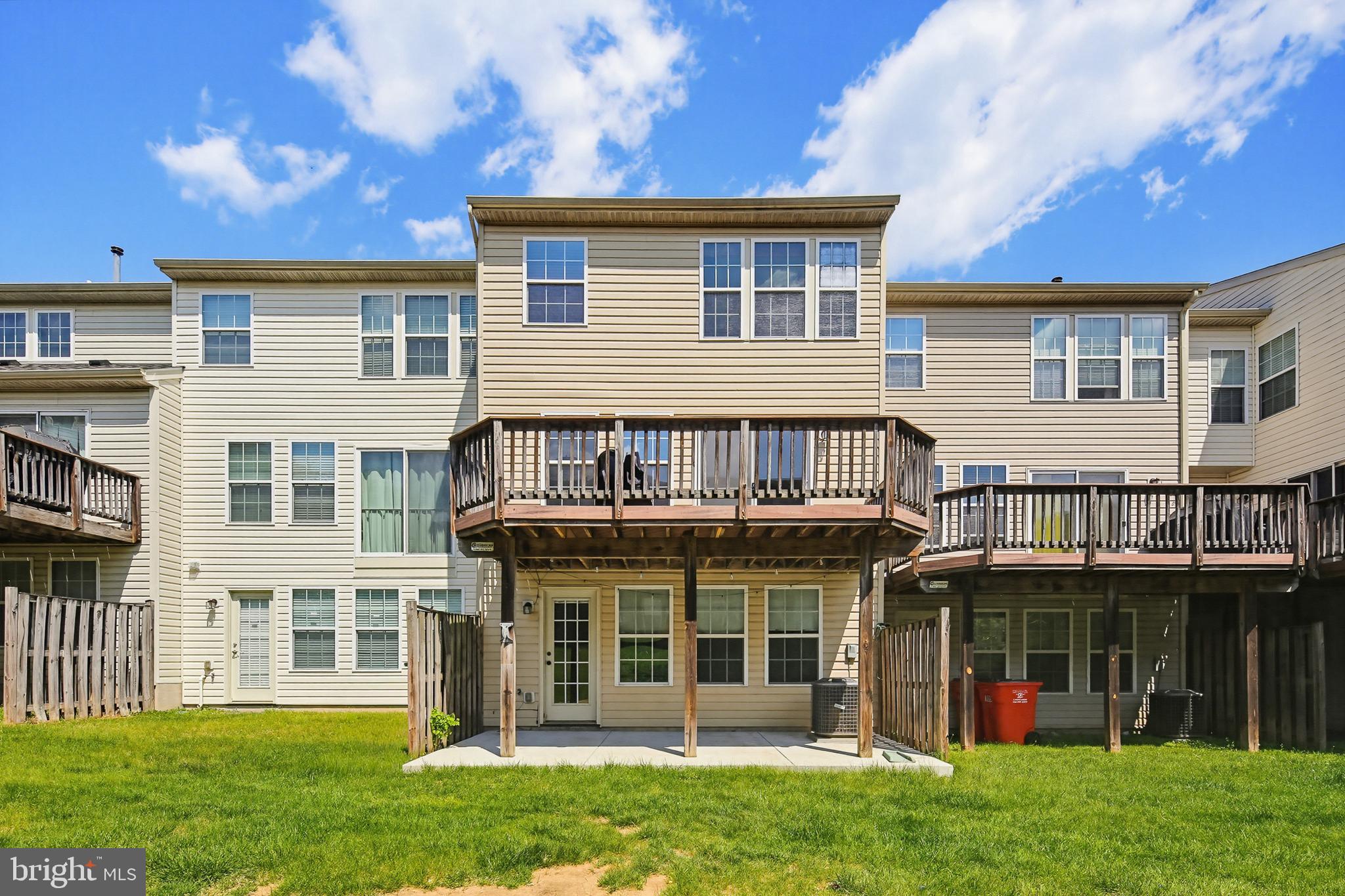 VILLAGE TOWNS - Residential