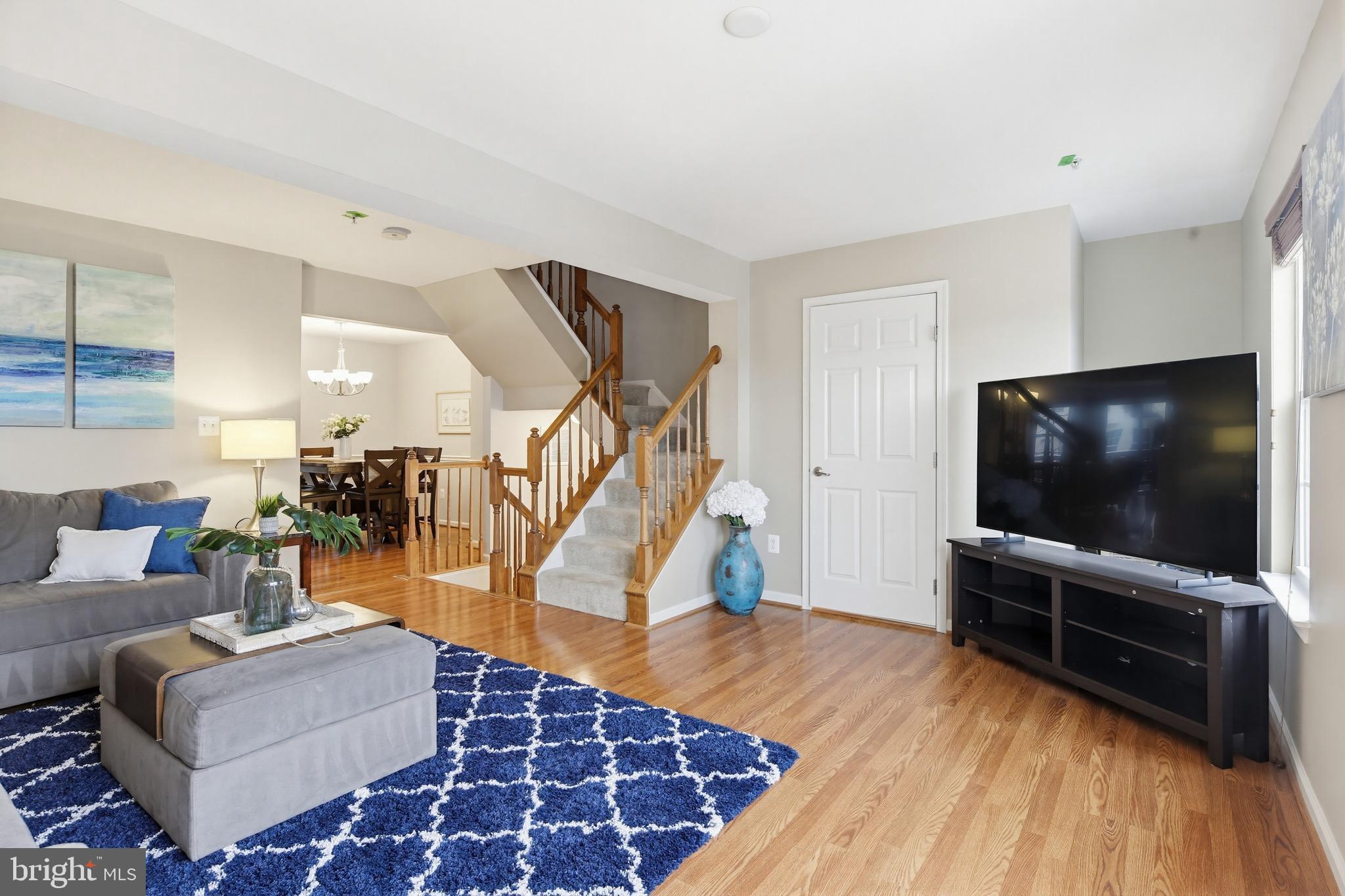 VILLAGE TOWNS - Residential