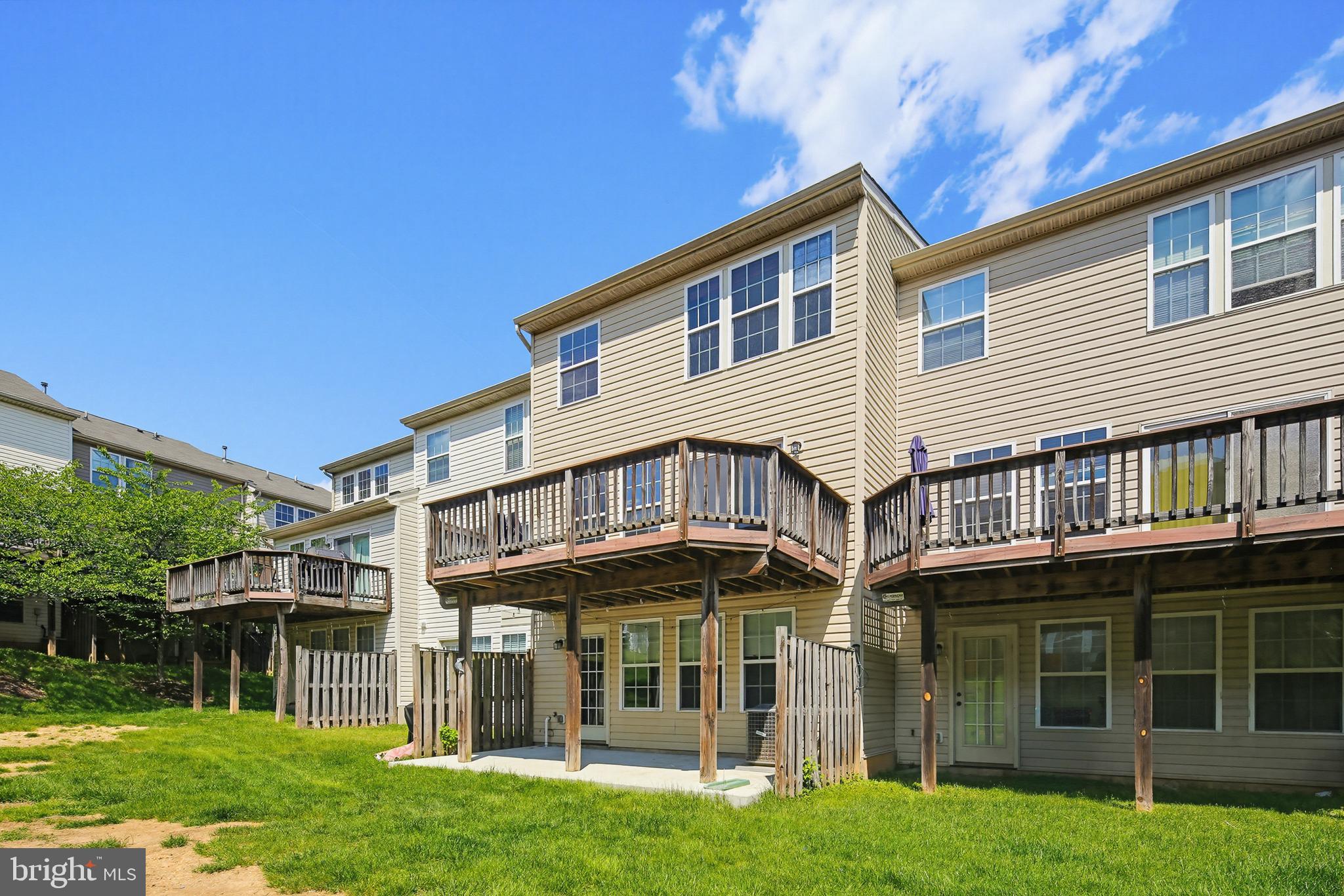 VILLAGE TOWNS - Residential