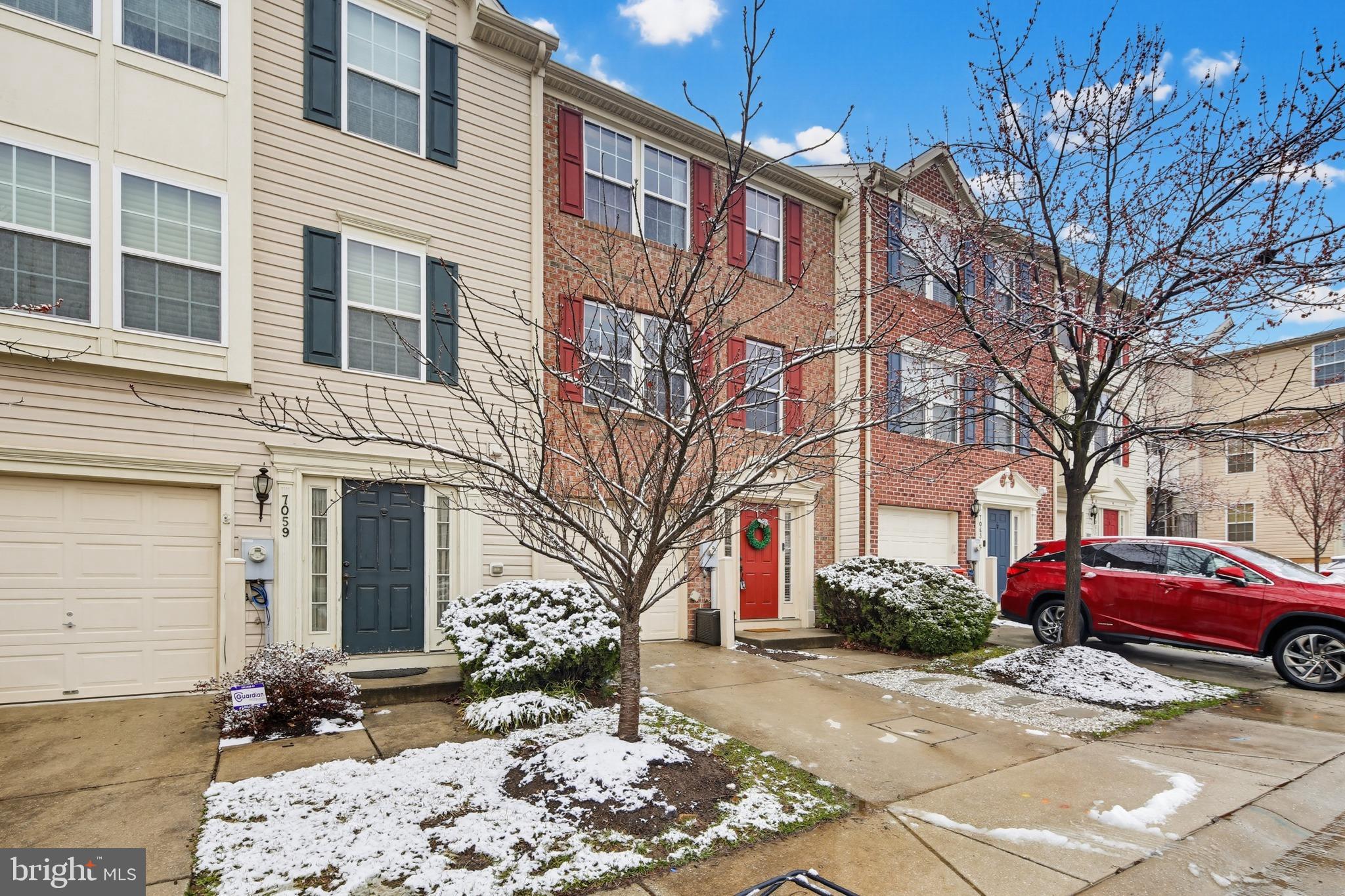 VILLAGE TOWNS - Residential