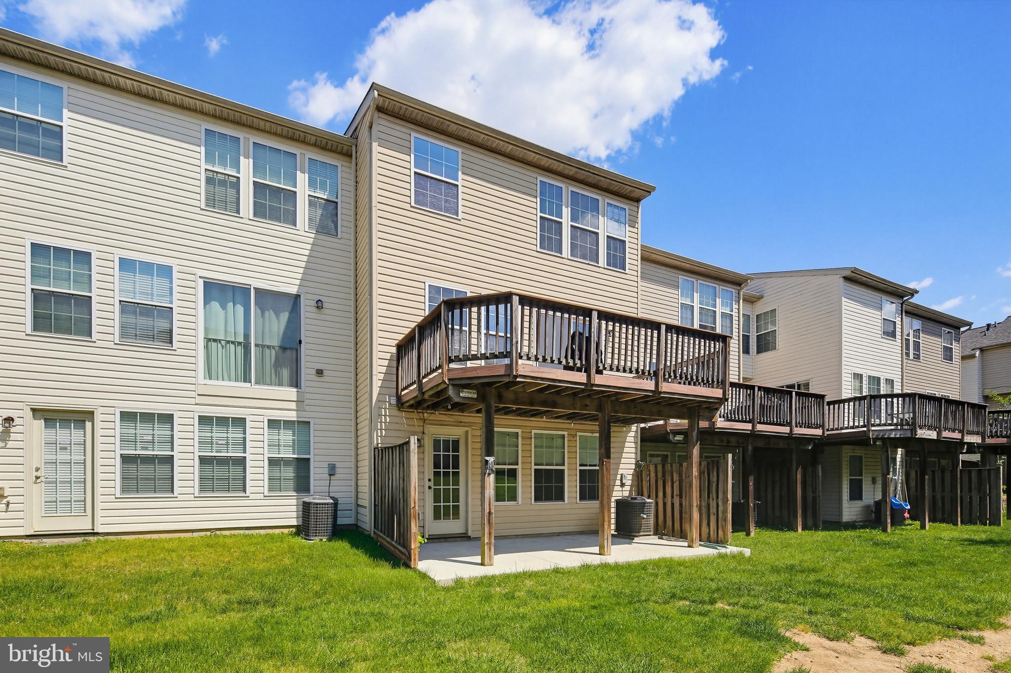 VILLAGE TOWNS - Residential