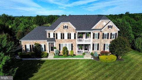 Photo of 16545 Levade Drive, LEESBURG, VA 20176 (MLS # VALO2128820)