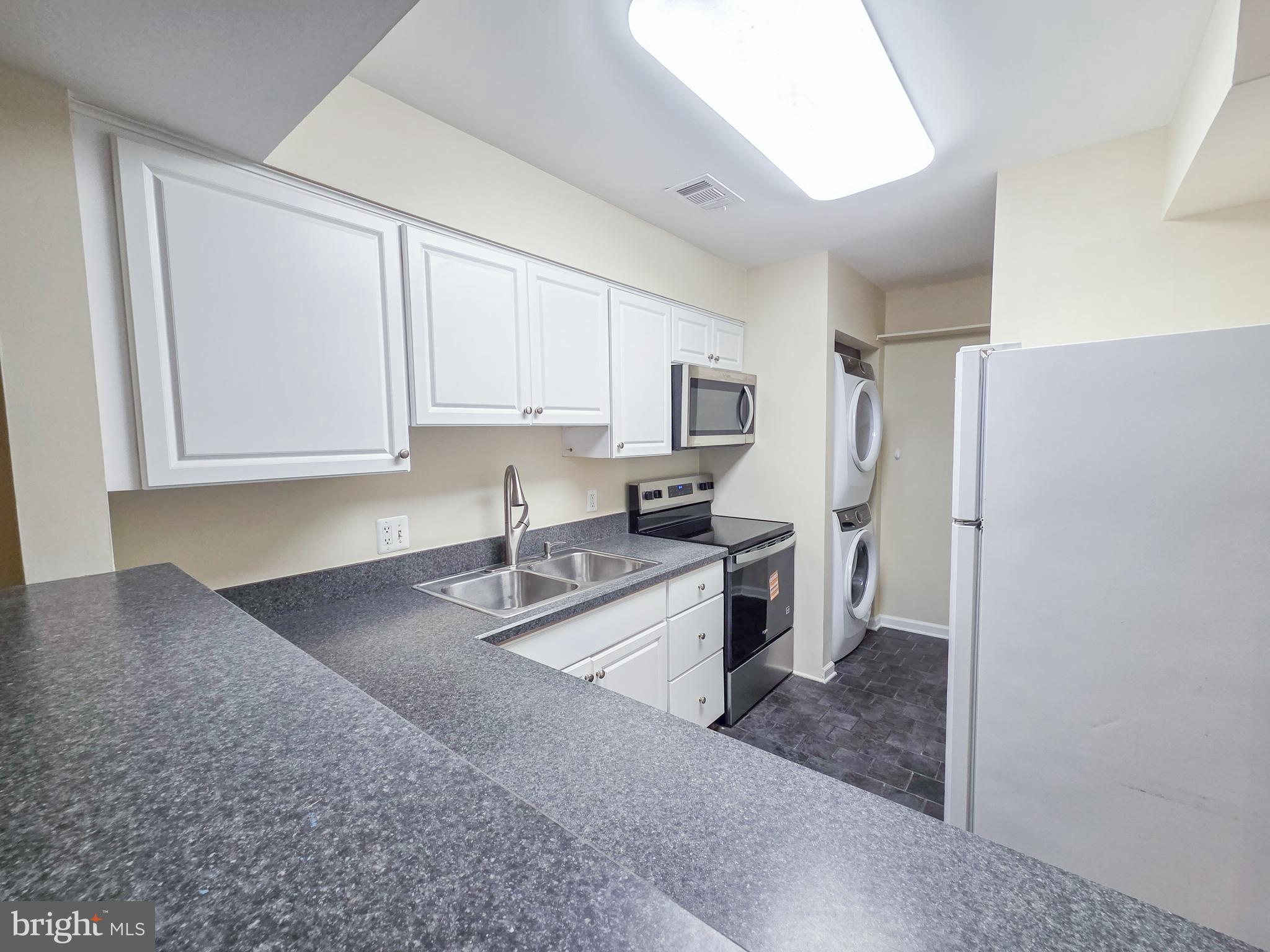 GABLES OF TUCKERMAN - Residential Lease