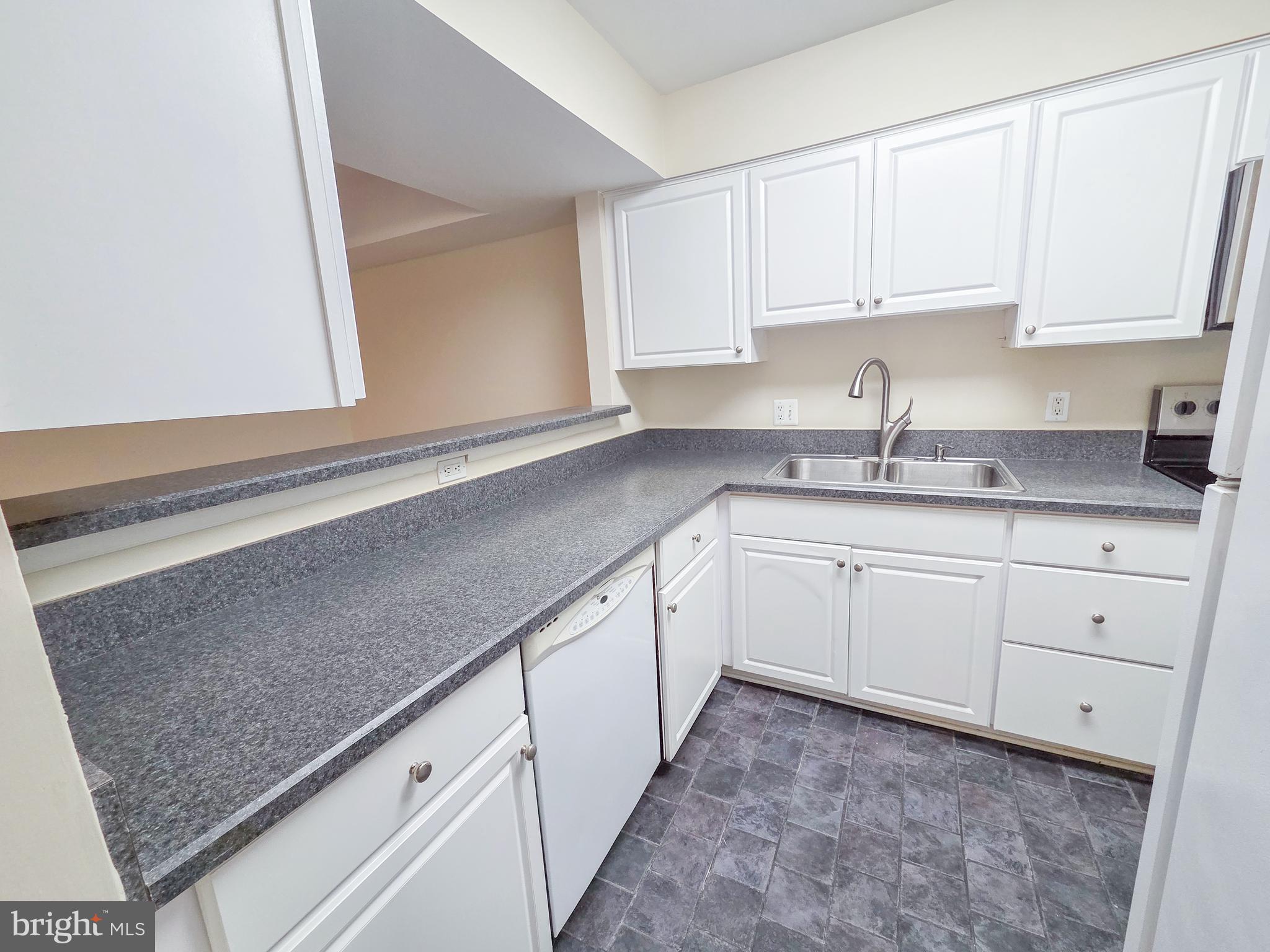 GABLES OF TUCKERMAN - Residential Lease